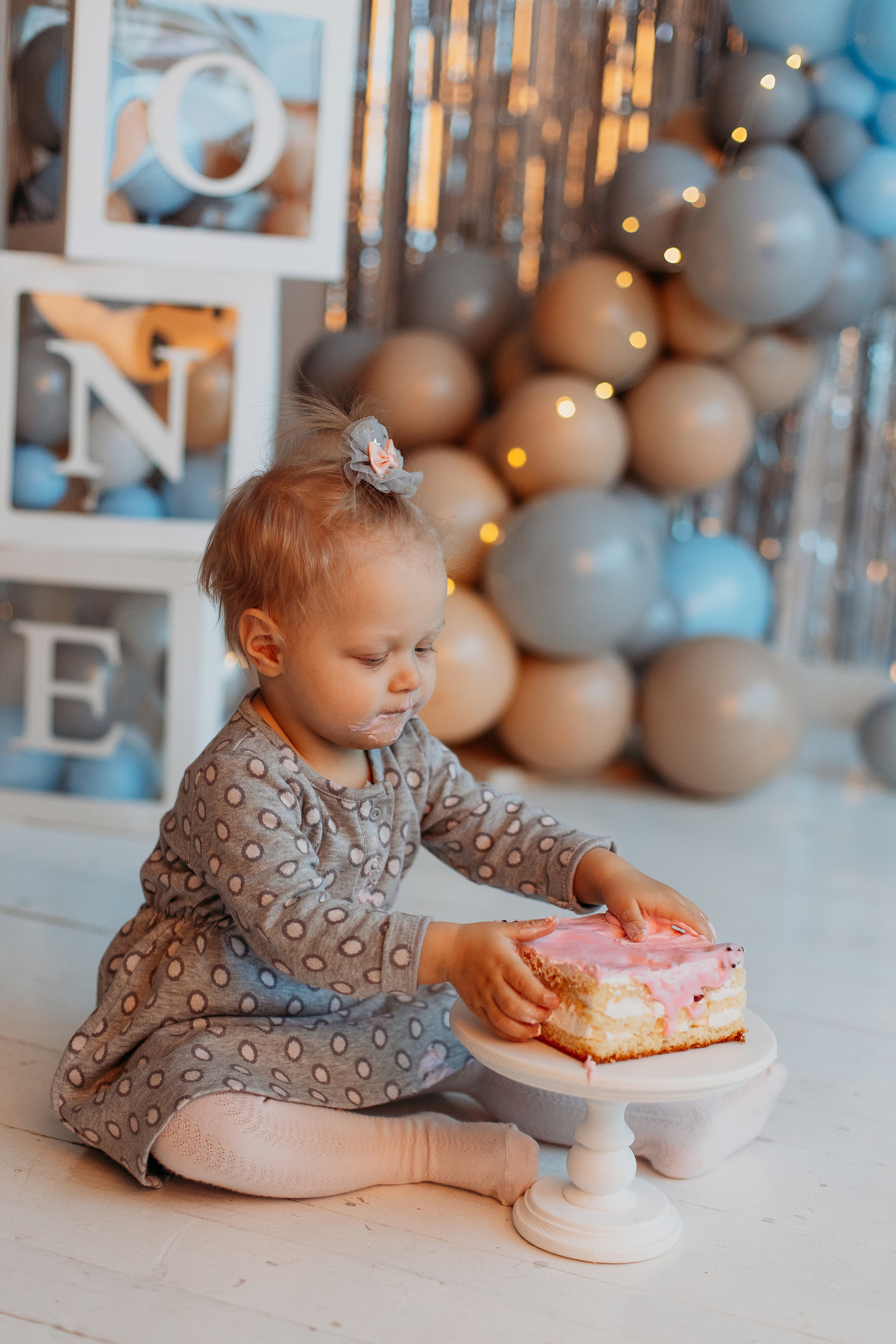 Годик в ВВ студио. Семейный фотограф Тюмень, фотограф на роды Салмина Мария