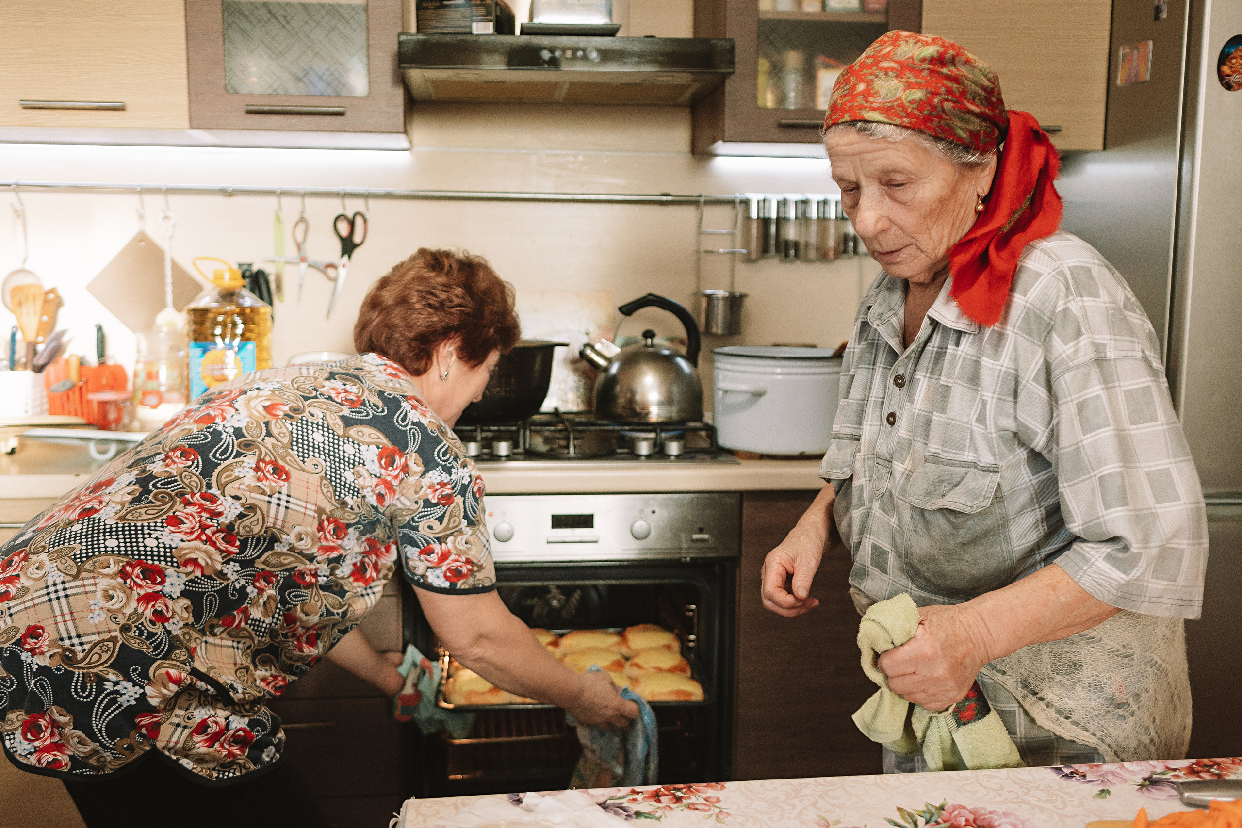 Большая семья (17 человек в частном доме, 2 часа). Семейный фотограф Тюмень, фотограф на роды Салмина Мария