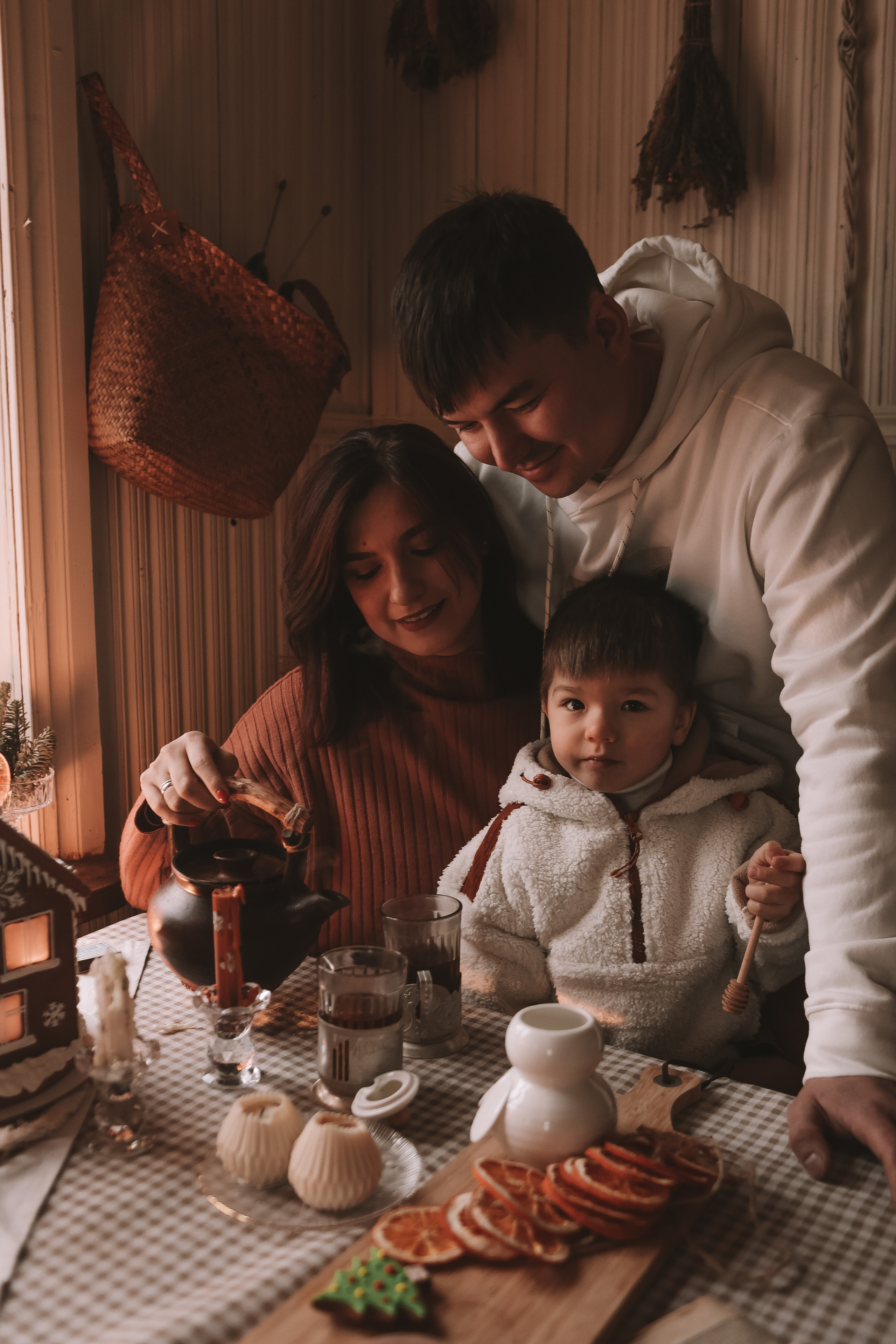 Локация Тишина (семья). Семейный фотограф Тюмень, фотограф на роды Салмина Мария