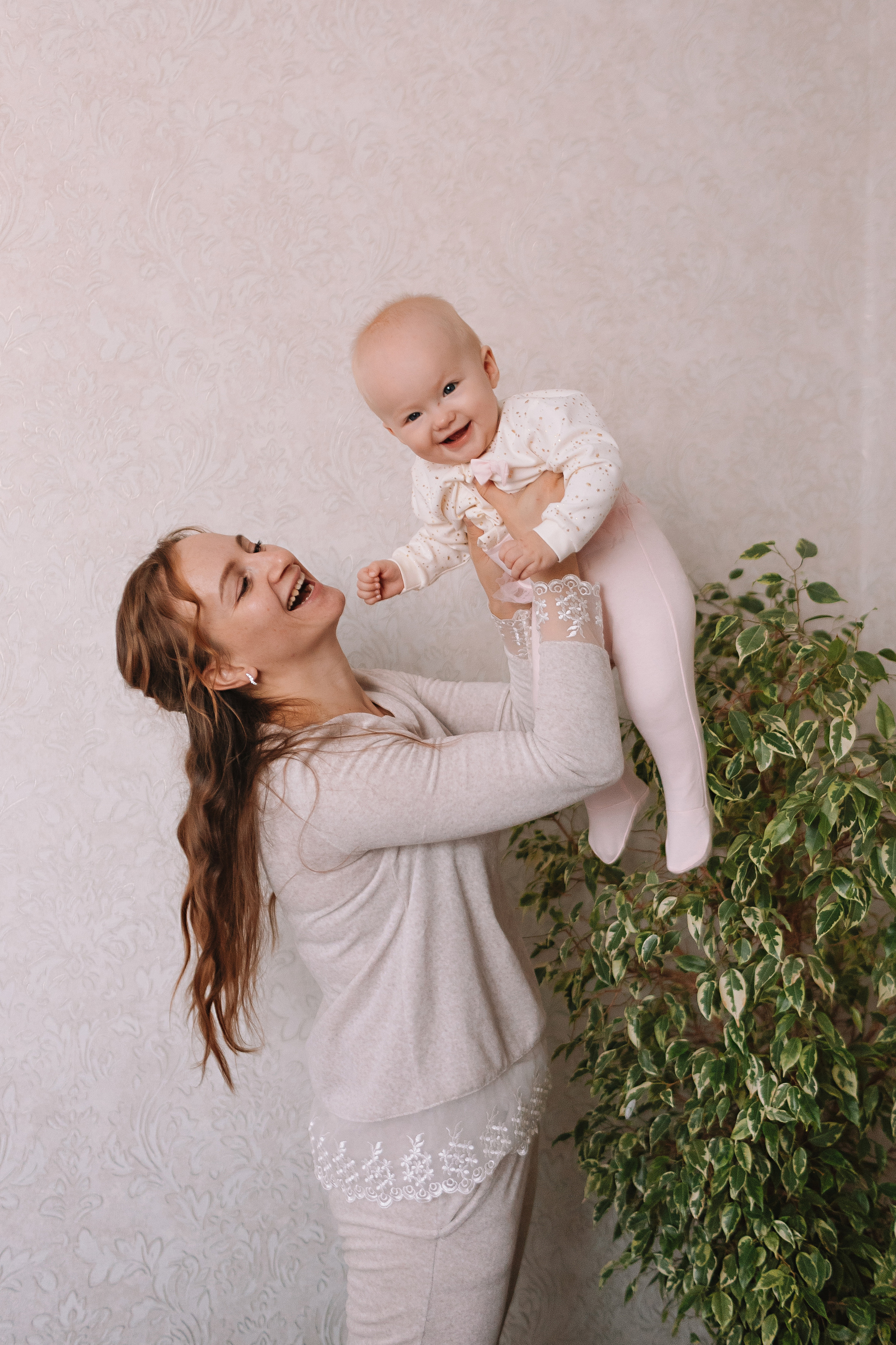 Большая семья (17 человек в частном доме, 2 часа). Семейный фотограф Тюмень, фотограф на роды Салмина Мария