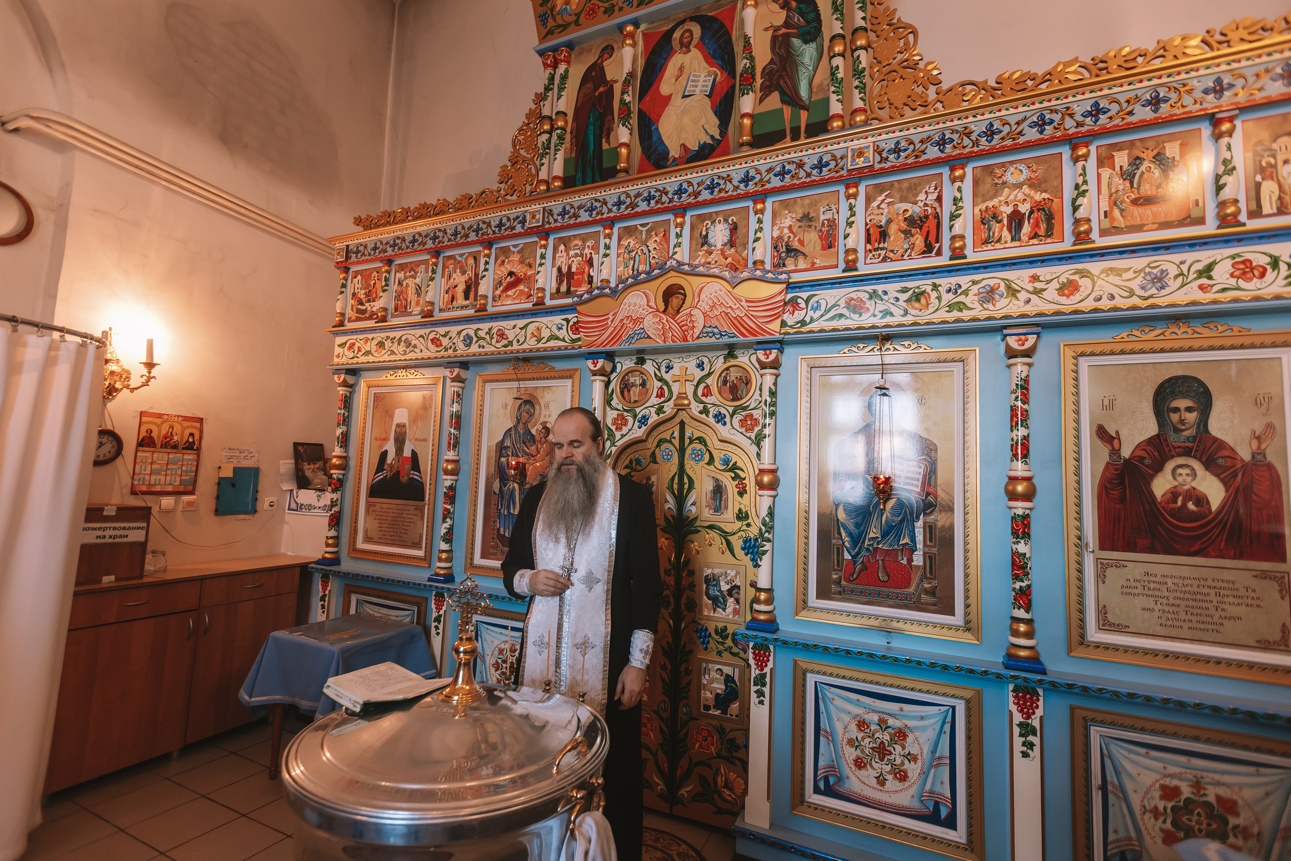 Крещение семакова. Семейный фотограф Тюмень, фотограф на роды Салмина Мария