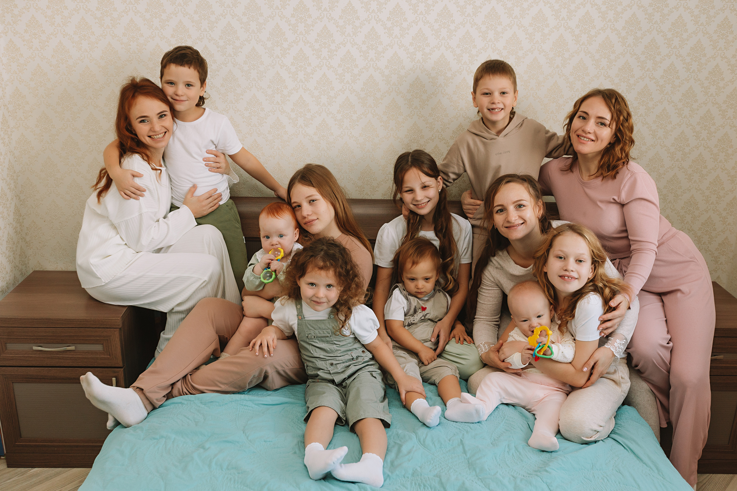 Большая семья (17 человек в частном доме, 2 часа). Семейный фотограф Тюмень, фотограф на роды Салмина Мария