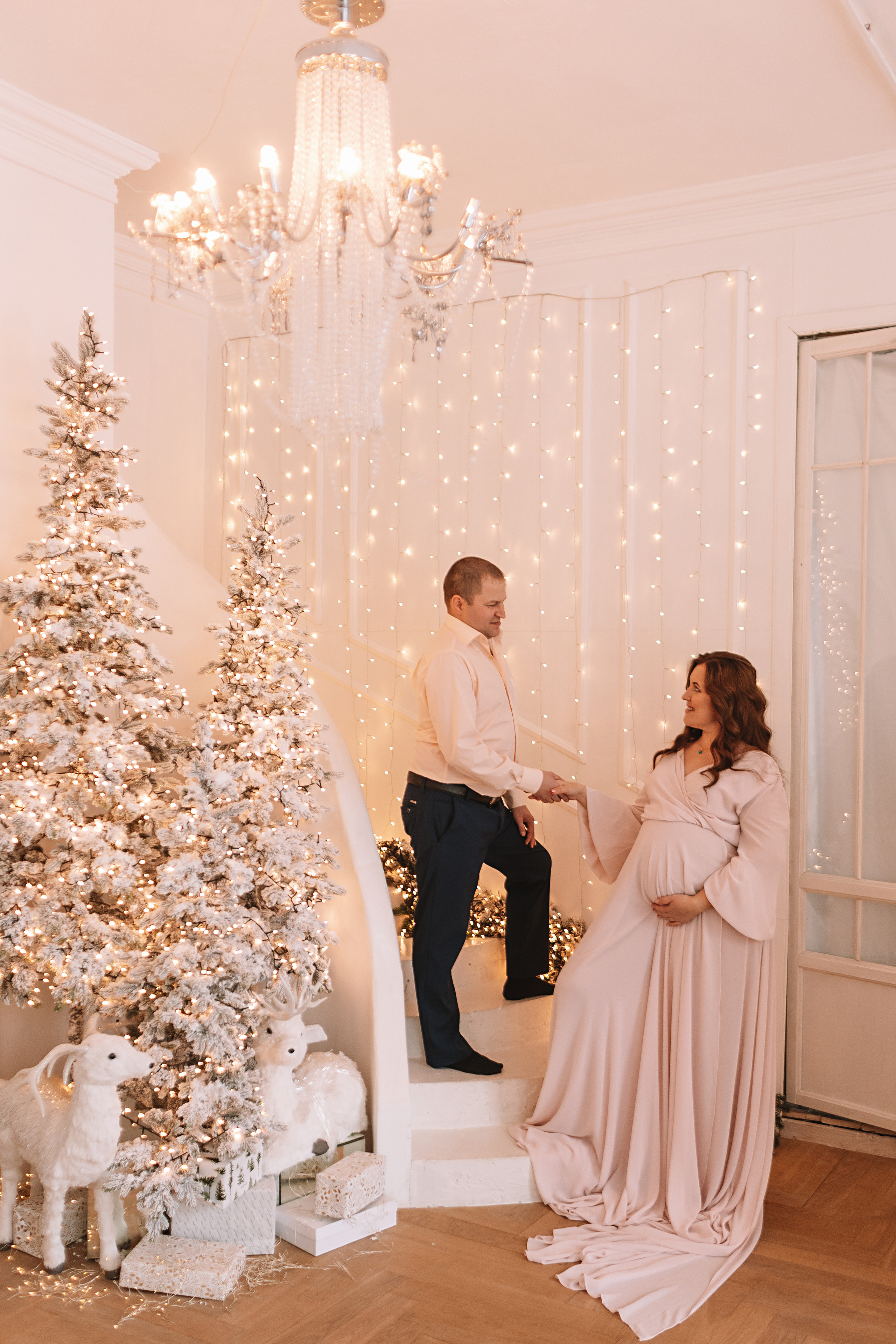 Студия Че (новогодняя). Семейный фотограф Тюмень, фотограф на роды Салмина Мария