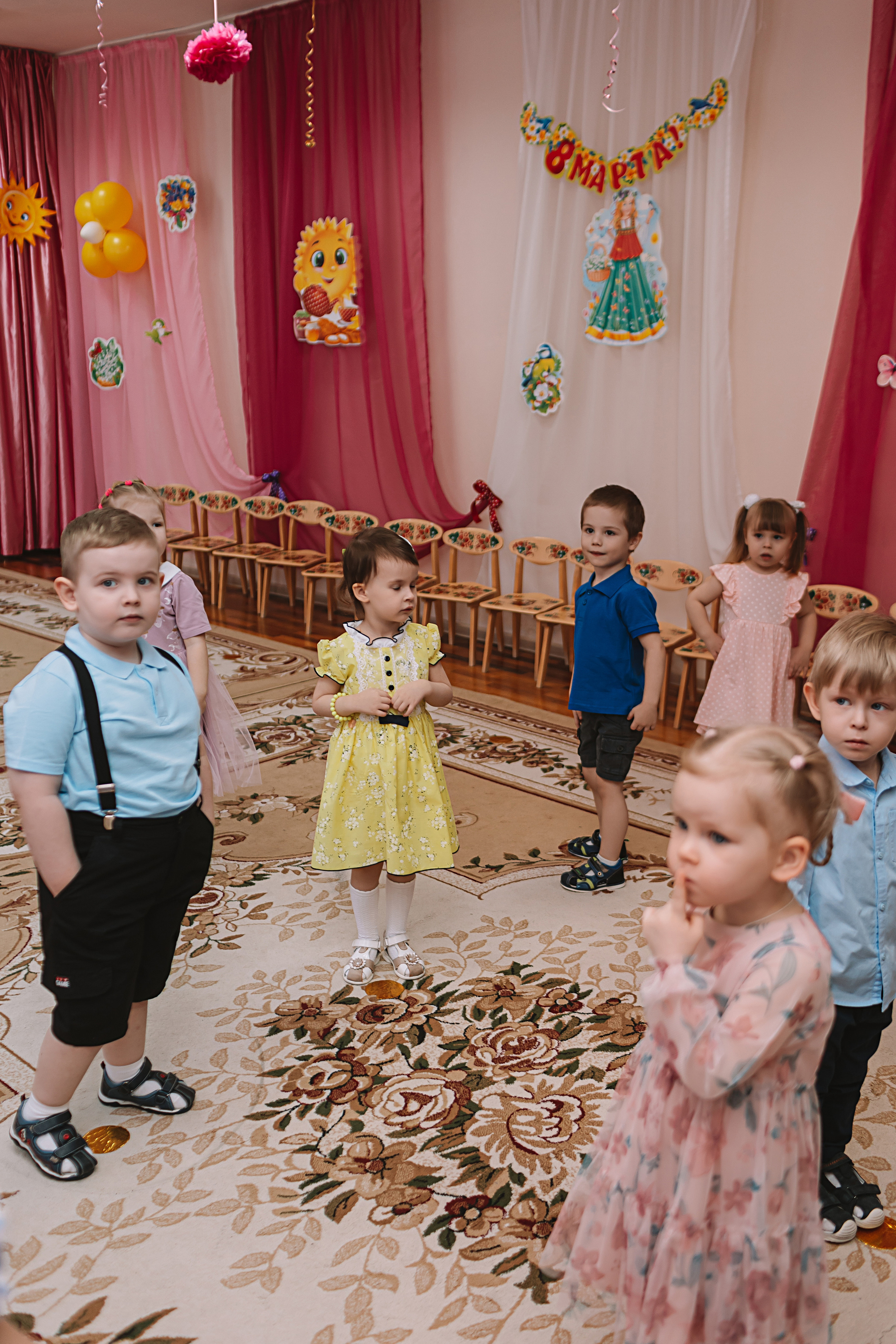 Утренник садик. Семейный фотограф Тюмень, фотограф на роды Салмина Мария