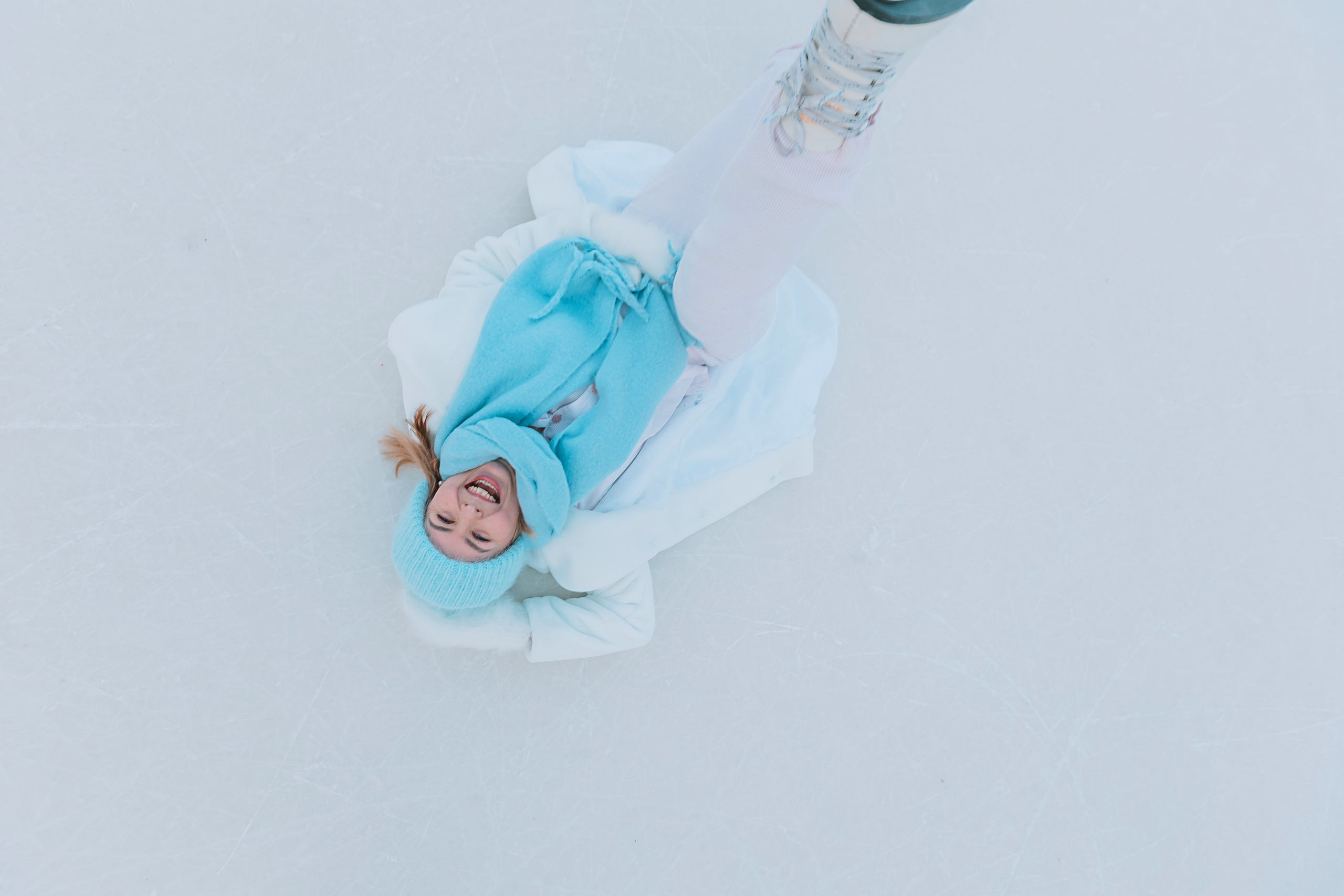 Каток. Семейный фотограф Тюмень, фотограф на роды Салмина Мария