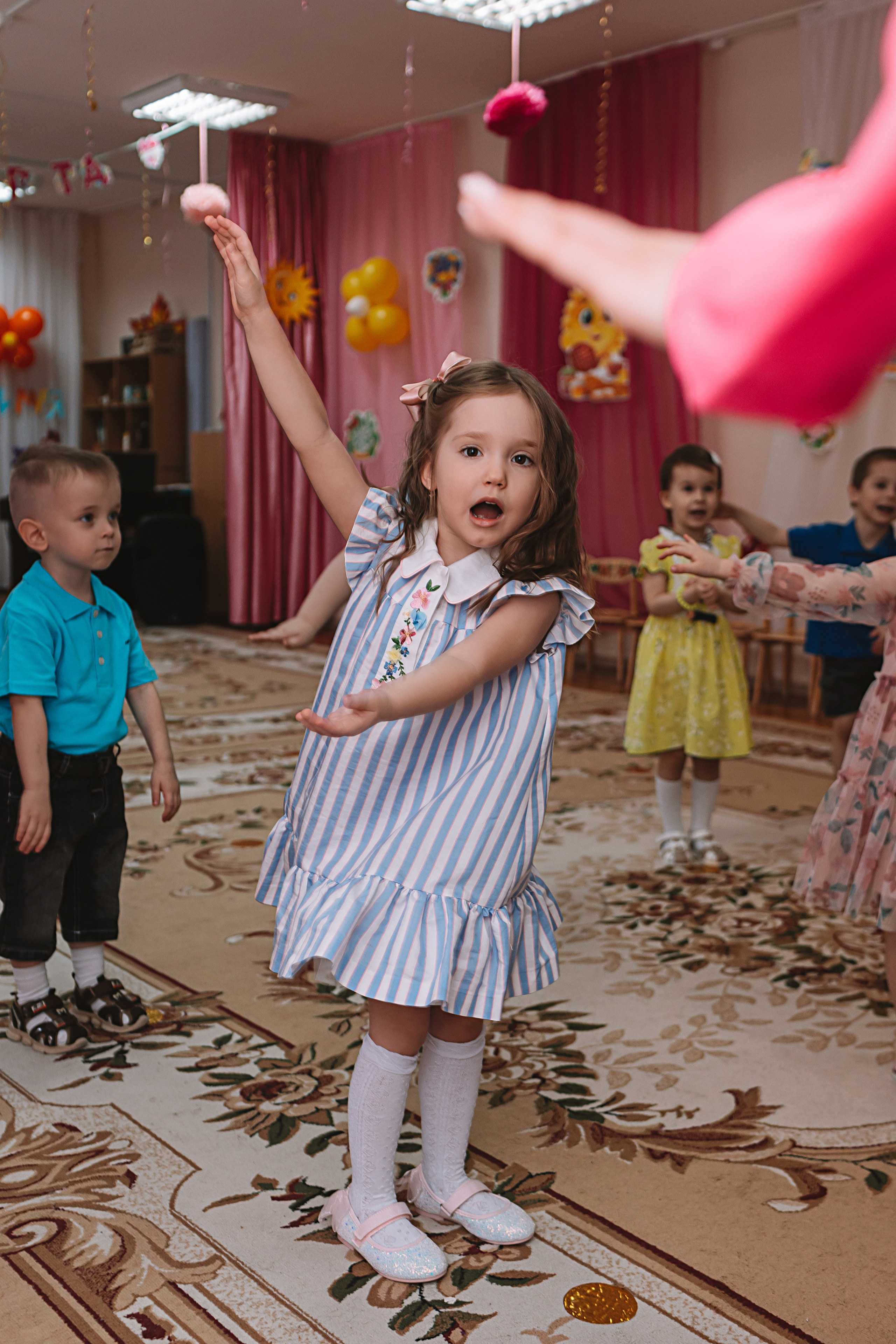 Утренник садик. Семейный фотограф Тюмень, фотограф на роды Салмина Мария