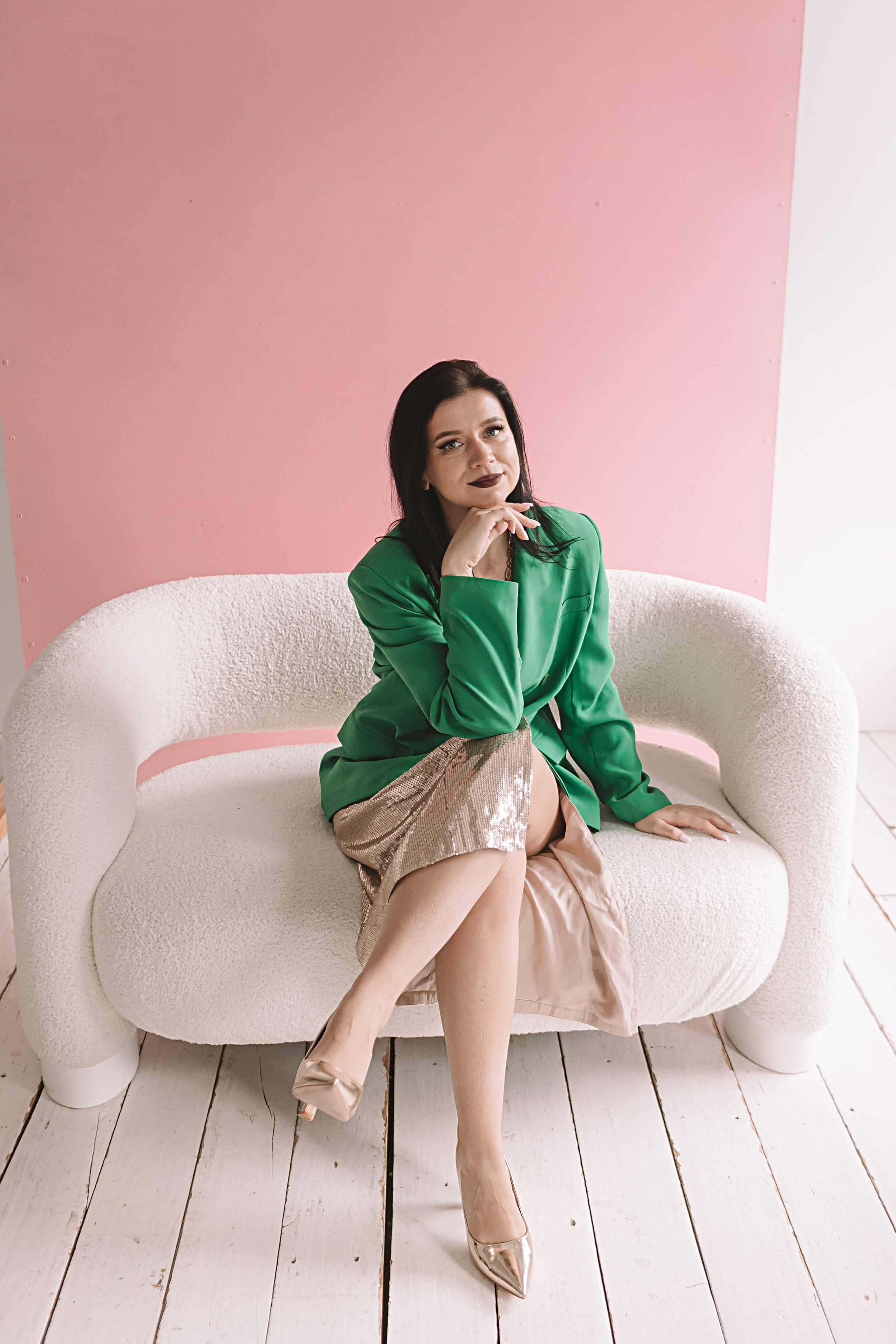 Руководитель студий красоты, студия Белая. Семейный фотограф Тюмень, фотограф на роды Салмина Мария