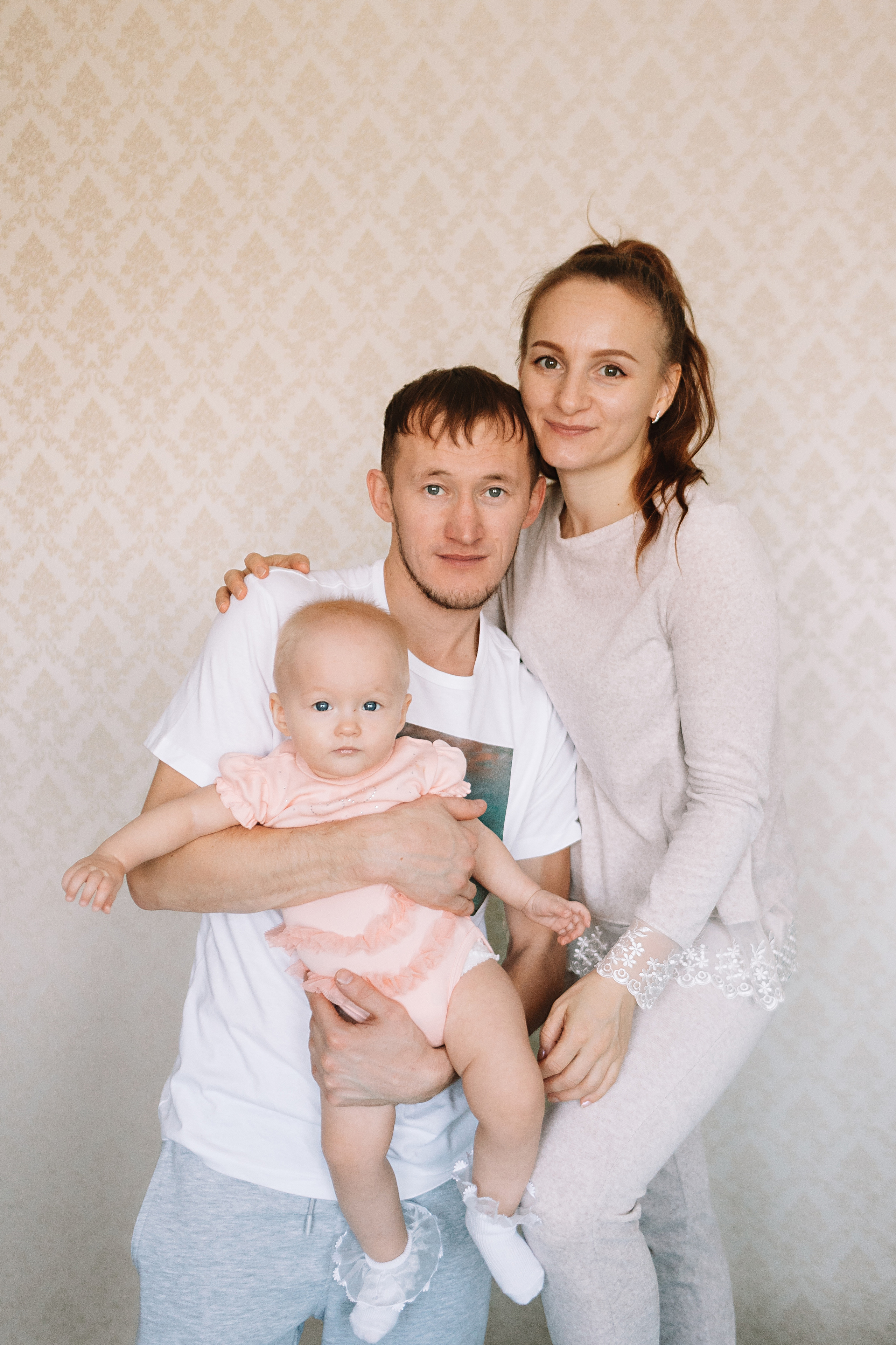 Большая семья (17 человек в частном доме, 2 часа). Семейный фотограф Тюмень, фотограф на роды Салмина Мария