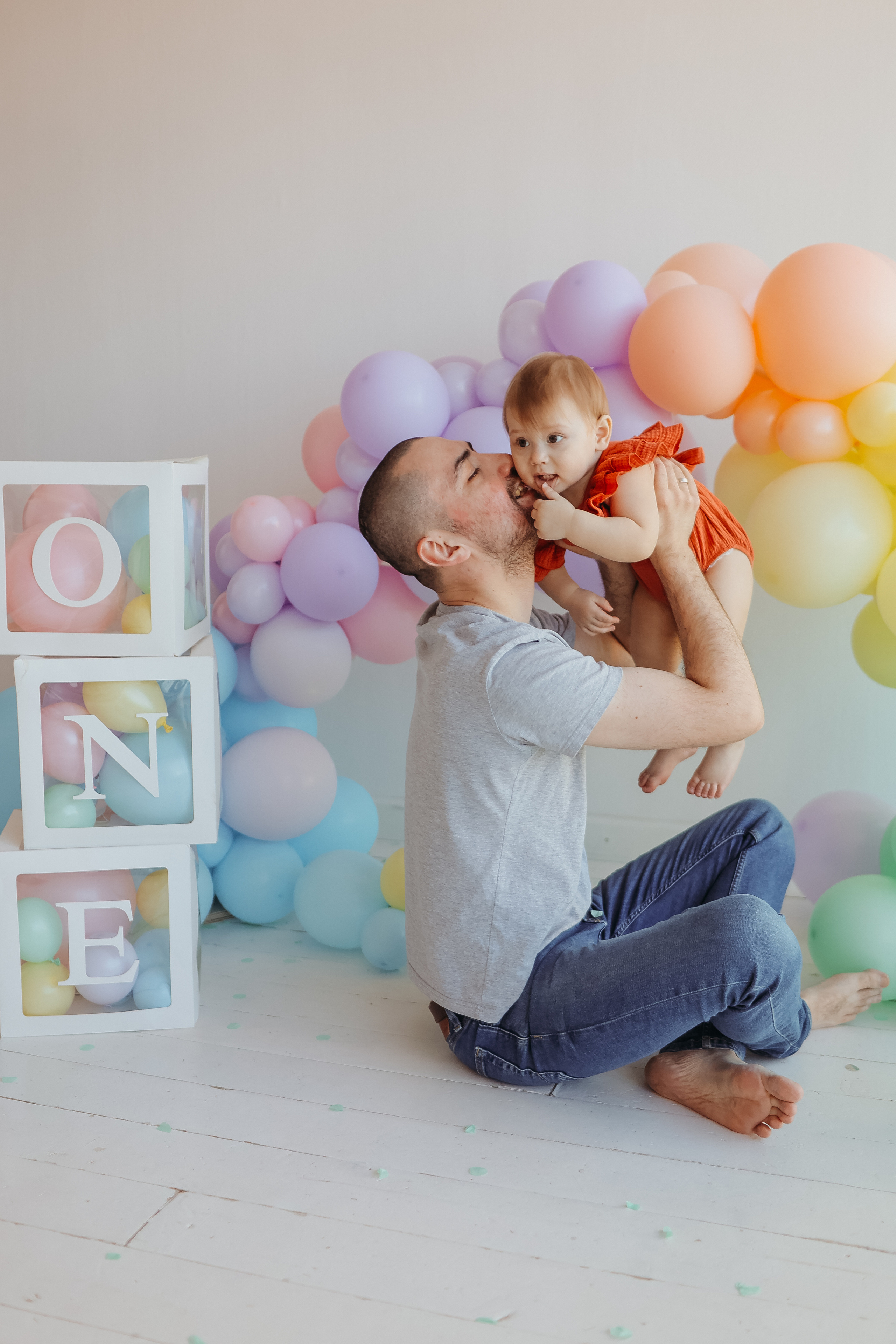 Годик в ВВ студио. Семейный фотограф Тюмень, фотограф на роды Салмина Мария