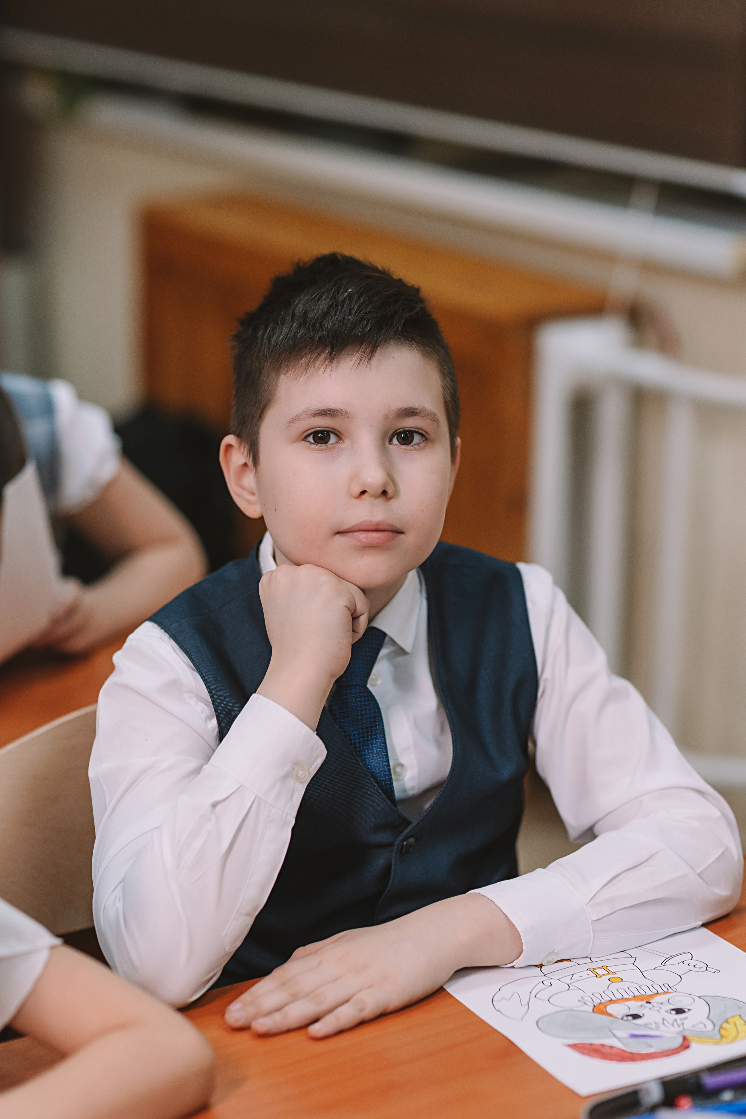 2 класс в школе. Семейный фотограф Тюмень, фотограф на роды Салмина Мария