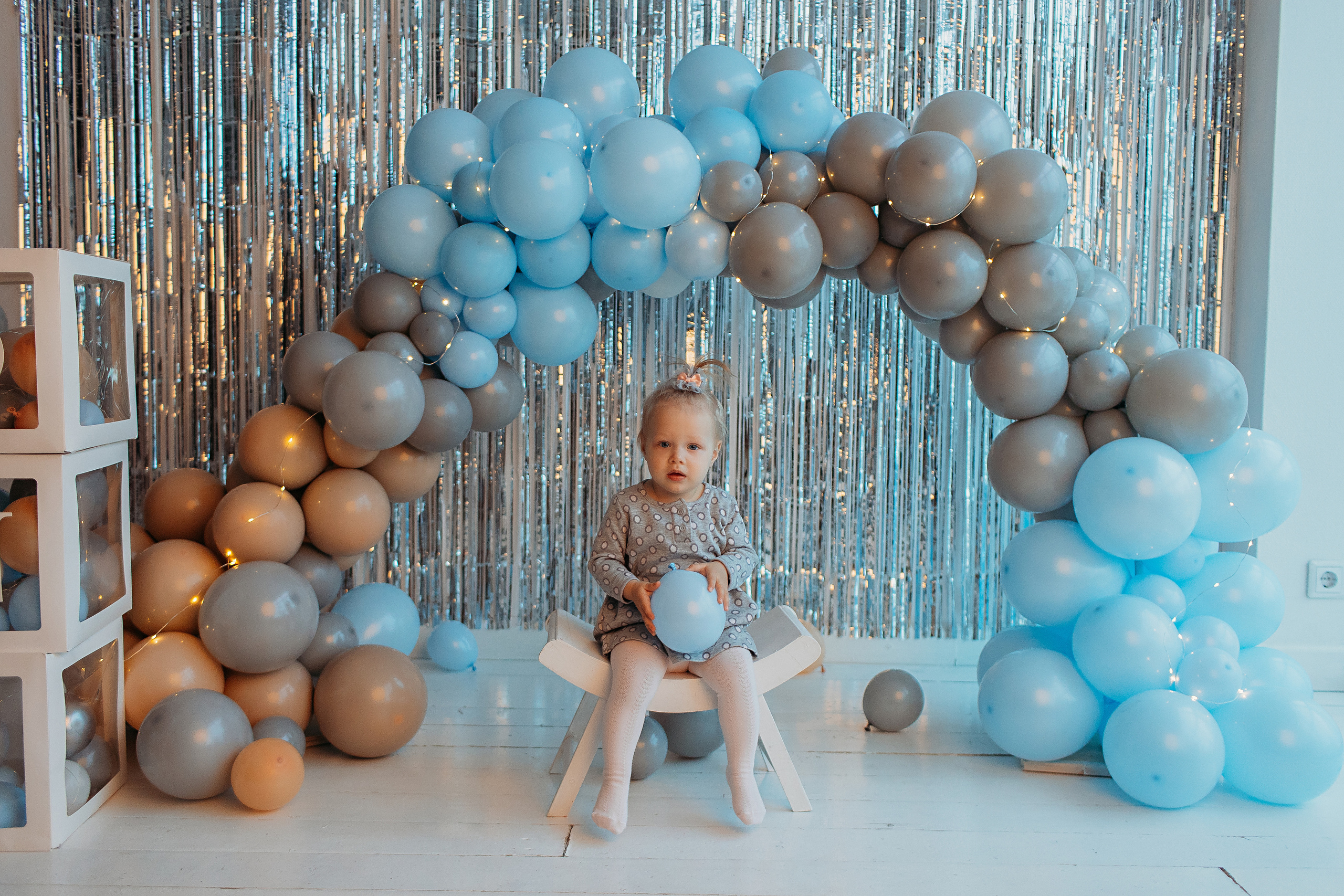 Годик в ВВ студио. Семейный фотограф Тюмень, фотограф на роды Салмина Мария