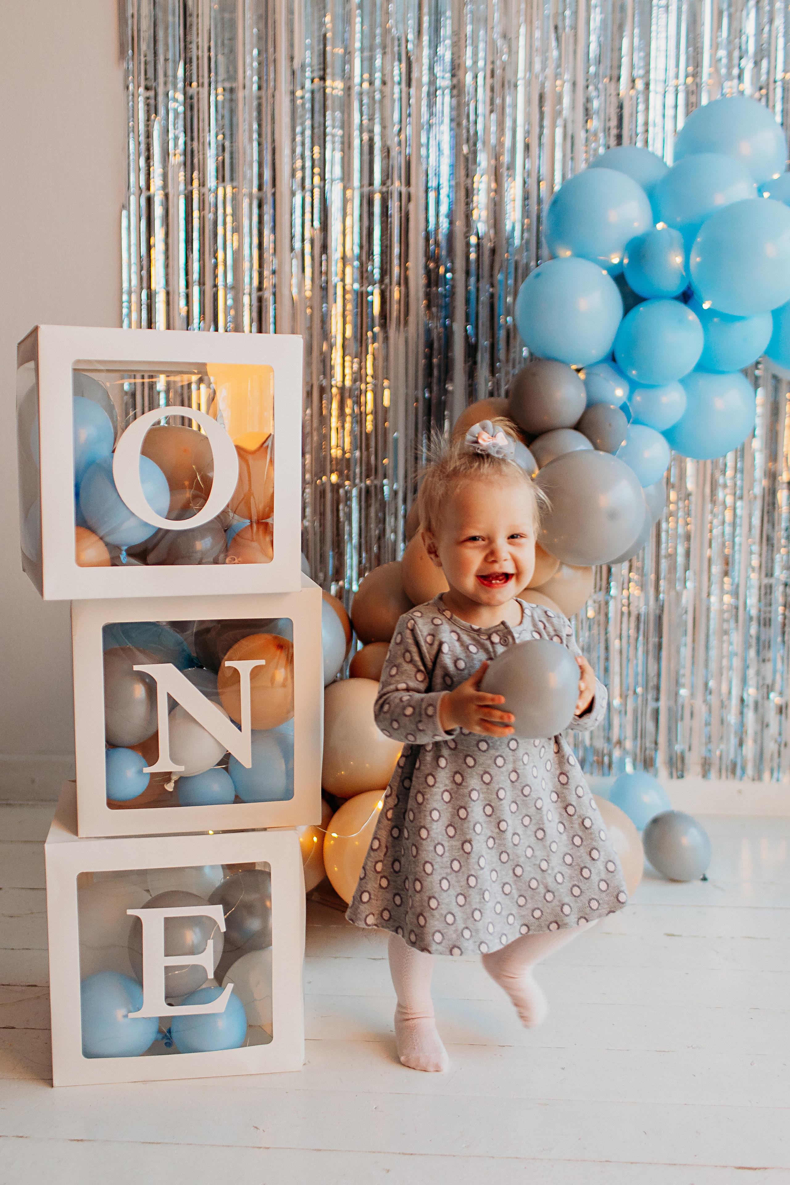 Годик в ВВ студио. Семейный фотограф Тюмень, фотограф на роды Салмина Мария