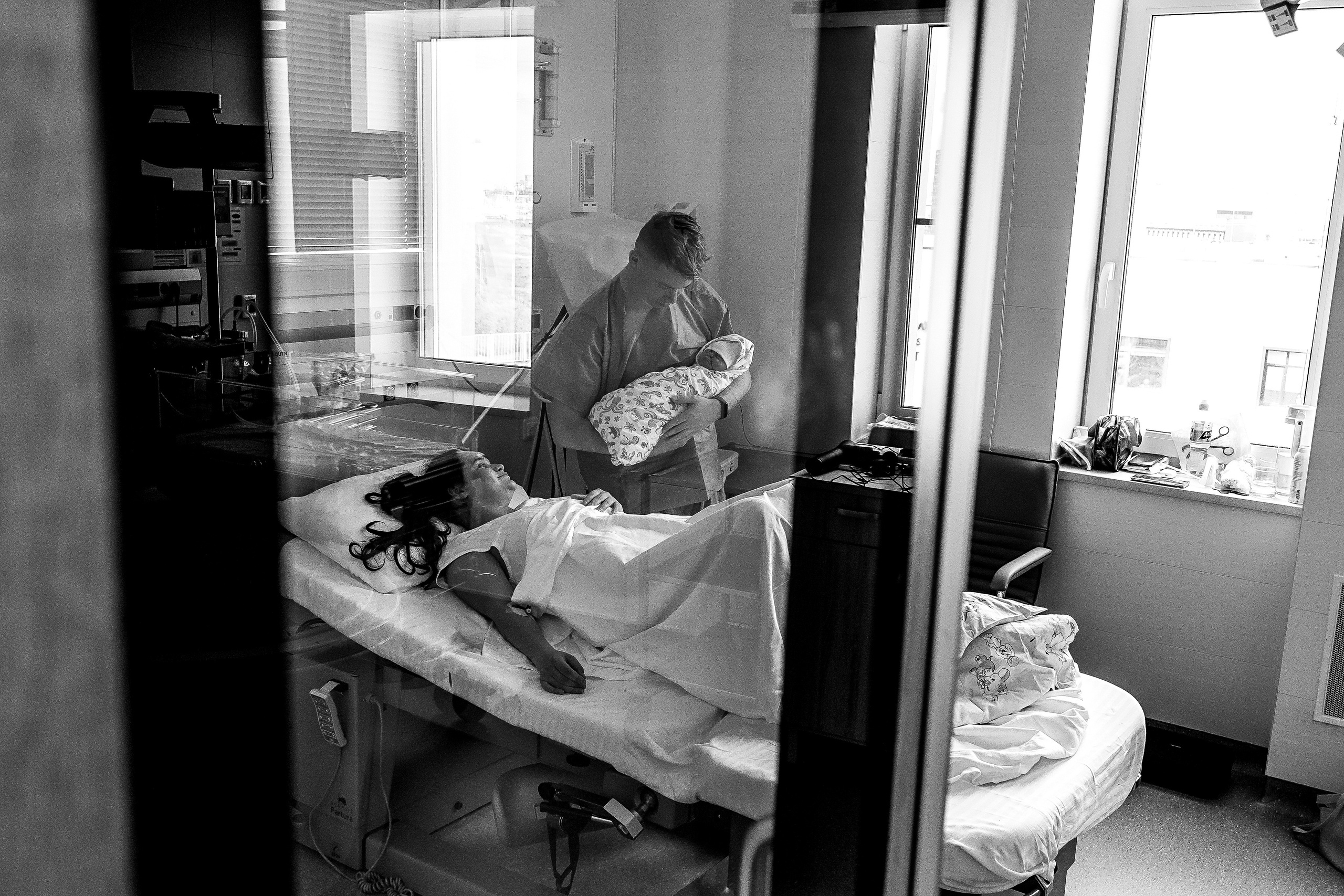 Мать и Дитя. Семейный фотограф Тюмень, фотограф на роды Салмина Мария