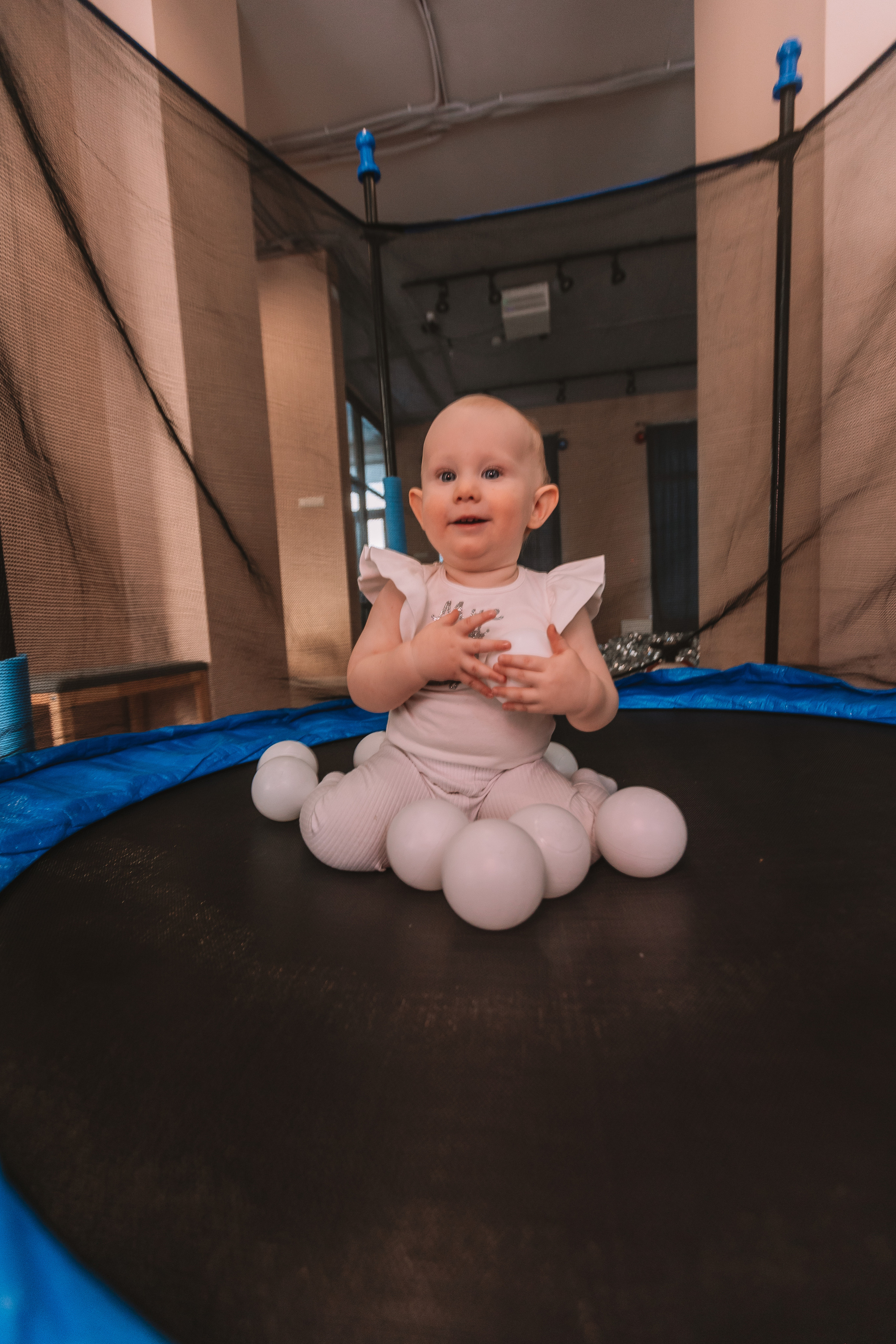 Первый годик в игровой. Семейный фотограф Тюмень, фотограф на роды Салмина Мария