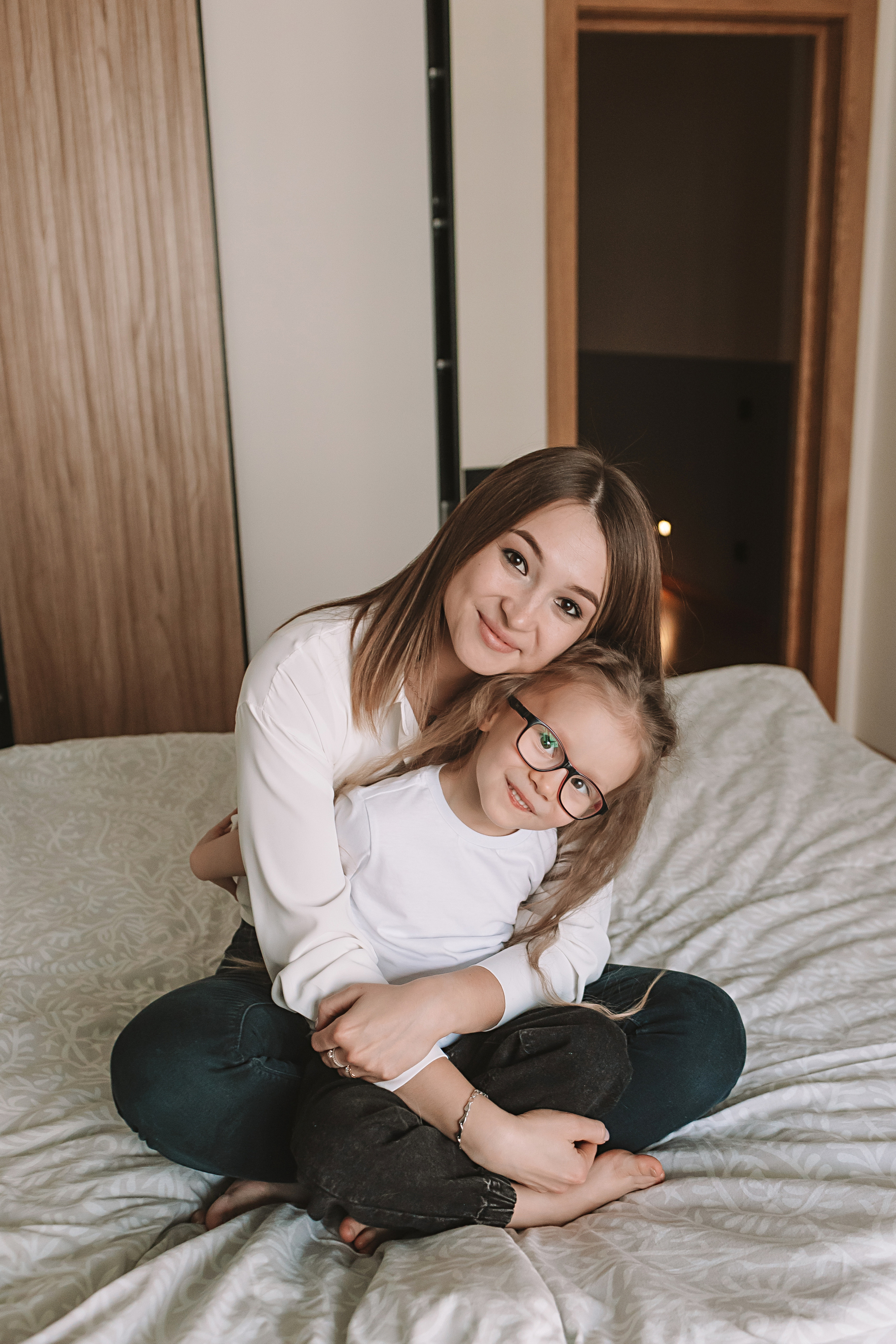 Мама дочка. Семейный фотограф Тюмень, фотограф на роды Салмина Мария