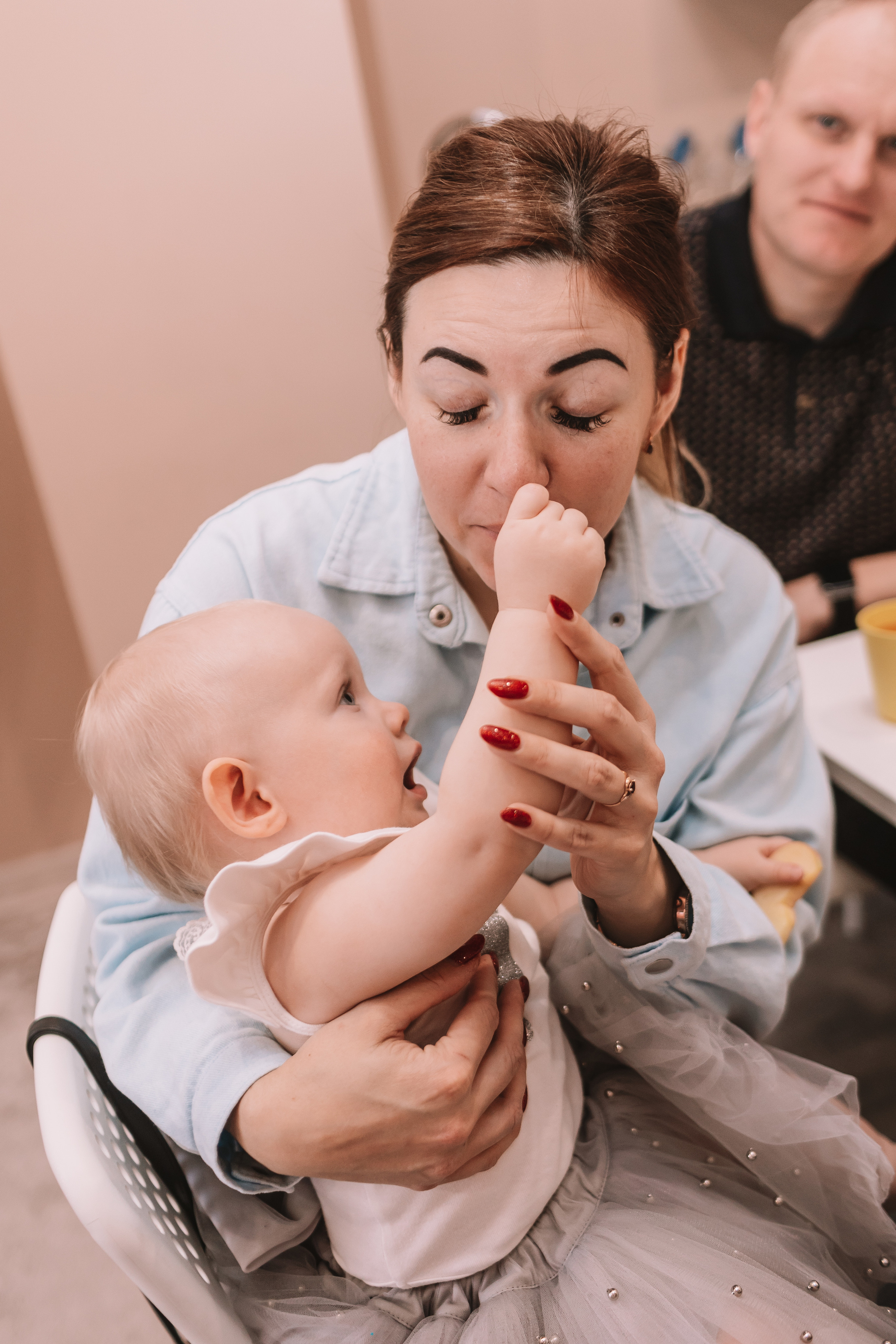 Первый годик в игровой. Семейный фотограф Тюмень, фотограф на роды Салмина Мария