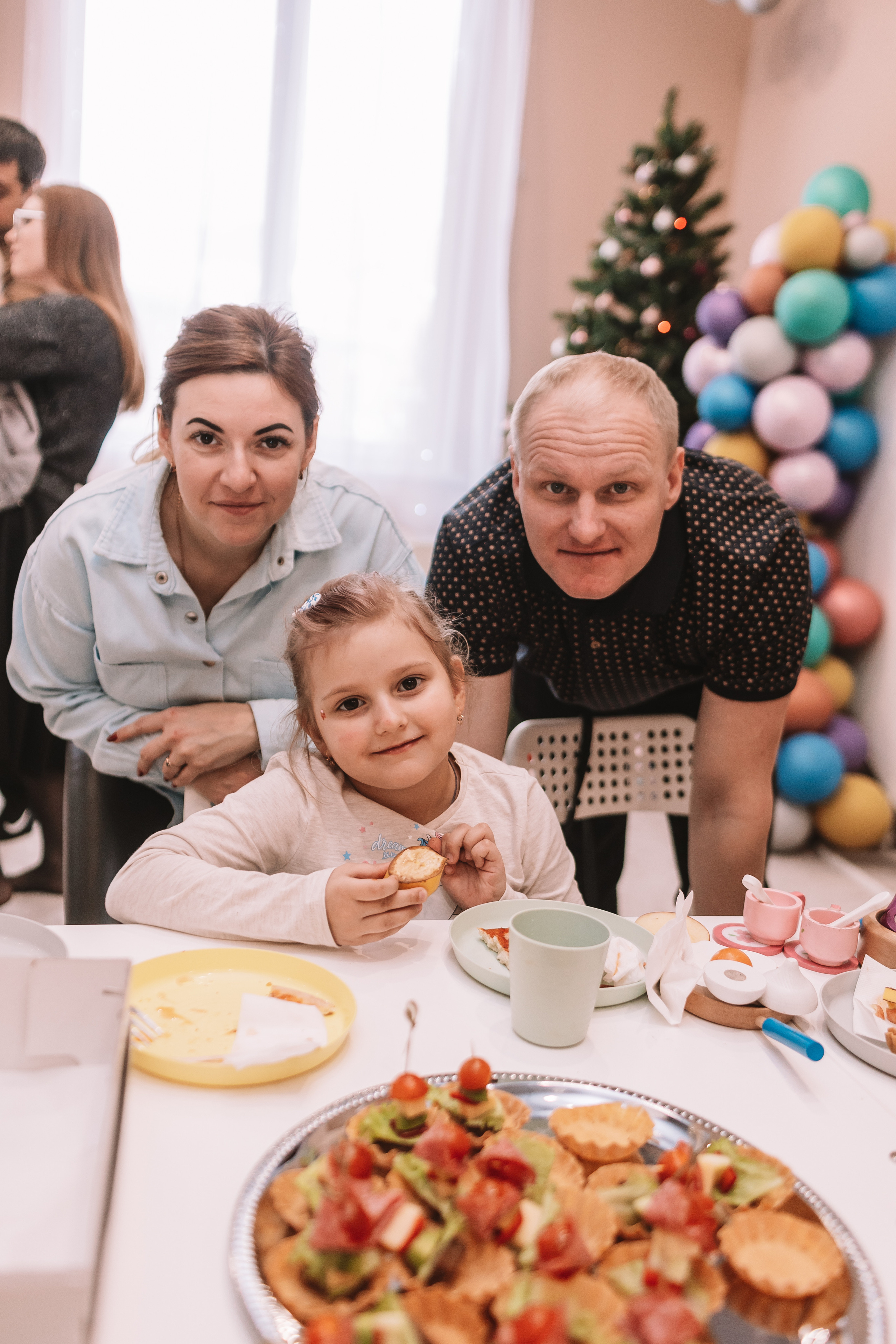 Первый годик в игровой. Семейный фотограф Тюмень, фотограф на роды Салмина Мария