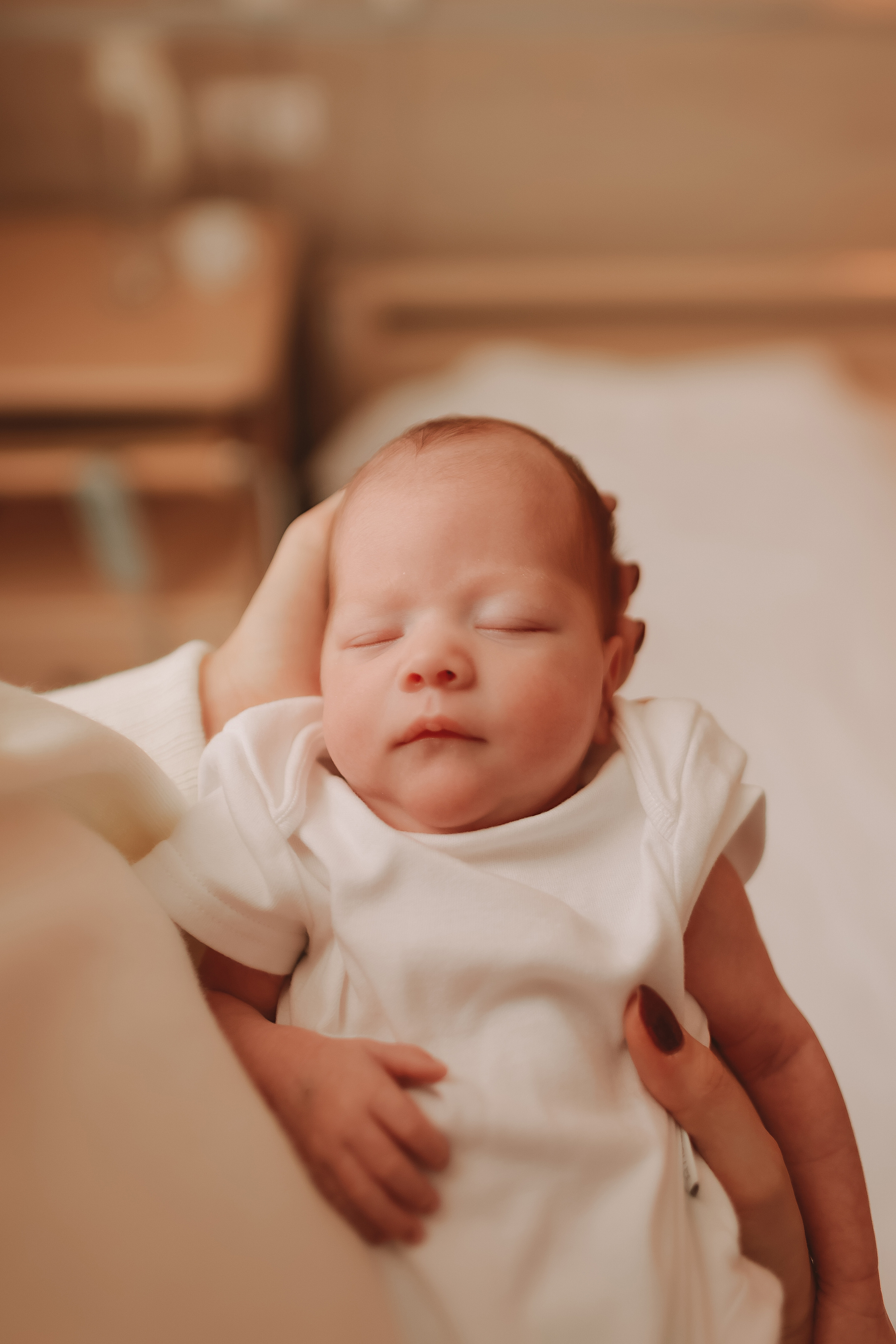 Выписка Мать и Дитя. Семейный фотограф Тюмень, фотограф на роды Салмина Мария