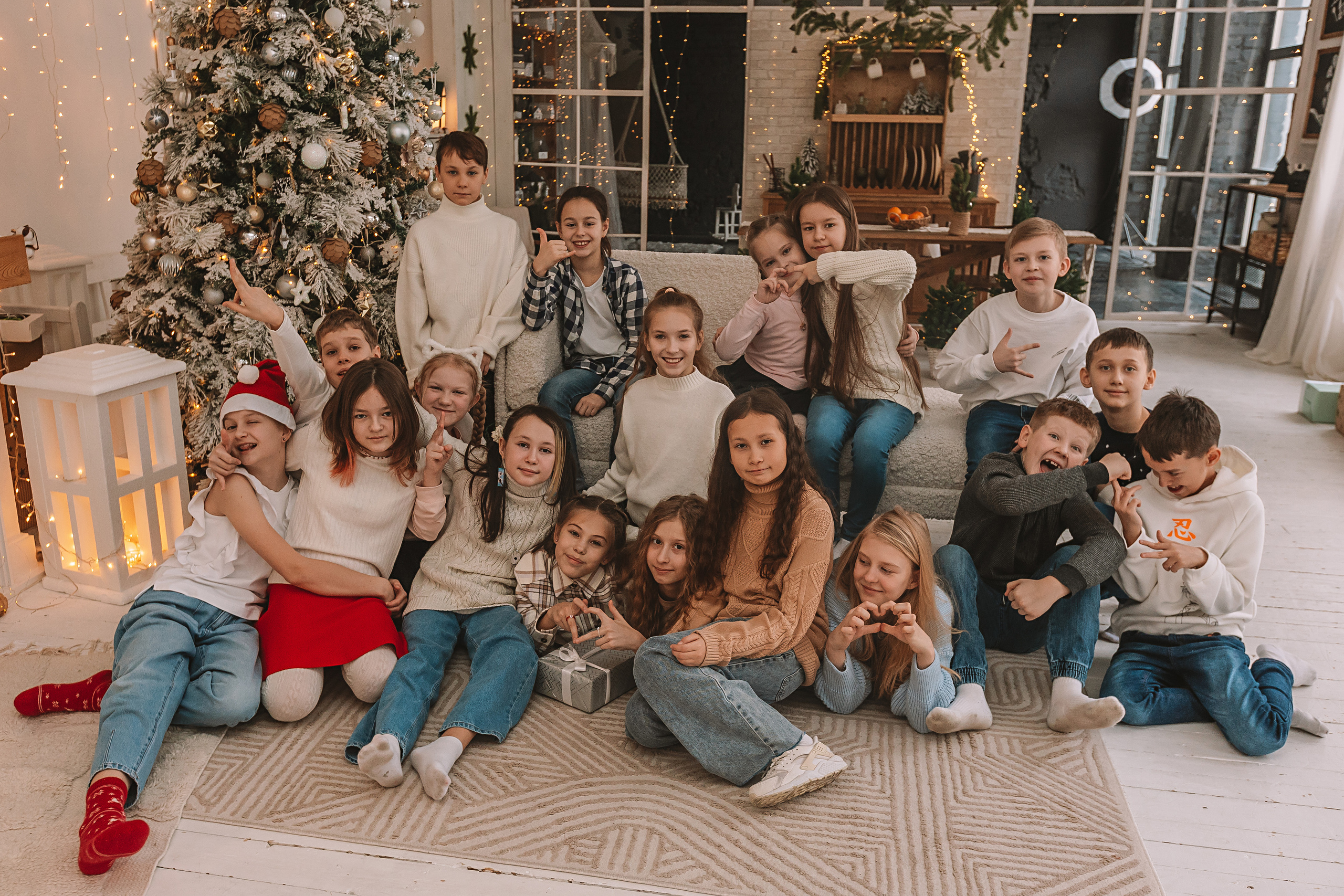 Новогодняя школьная в студии. Семейный фотограф Тюмень, фотограф на роды Салмина Мария