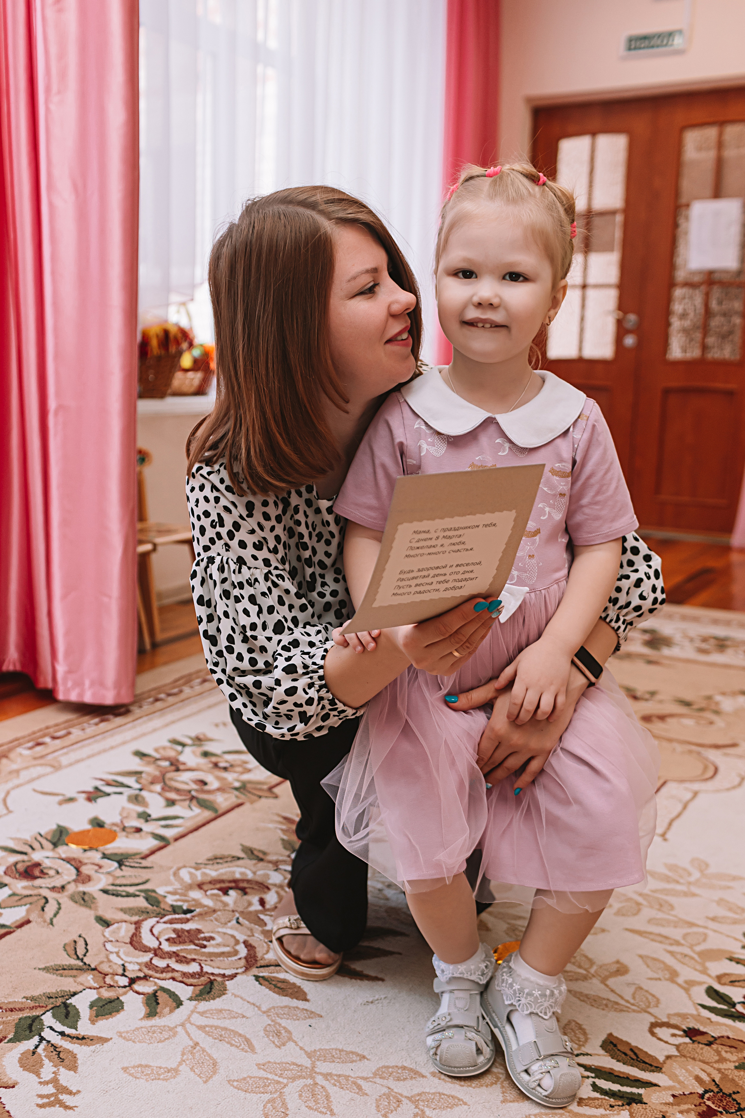 Утренник садик. Семейный фотограф Тюмень, фотограф на роды Салмина Мария