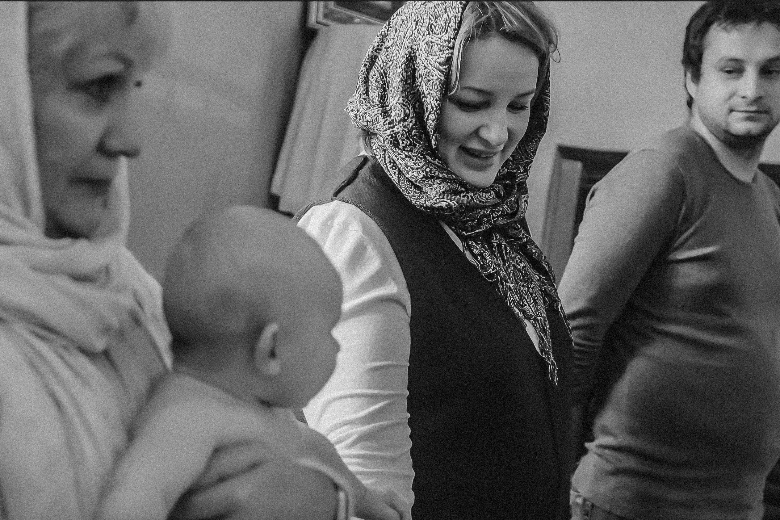 Крещение семакова. Семейный фотограф Тюмень, фотограф на роды Салмина Мария