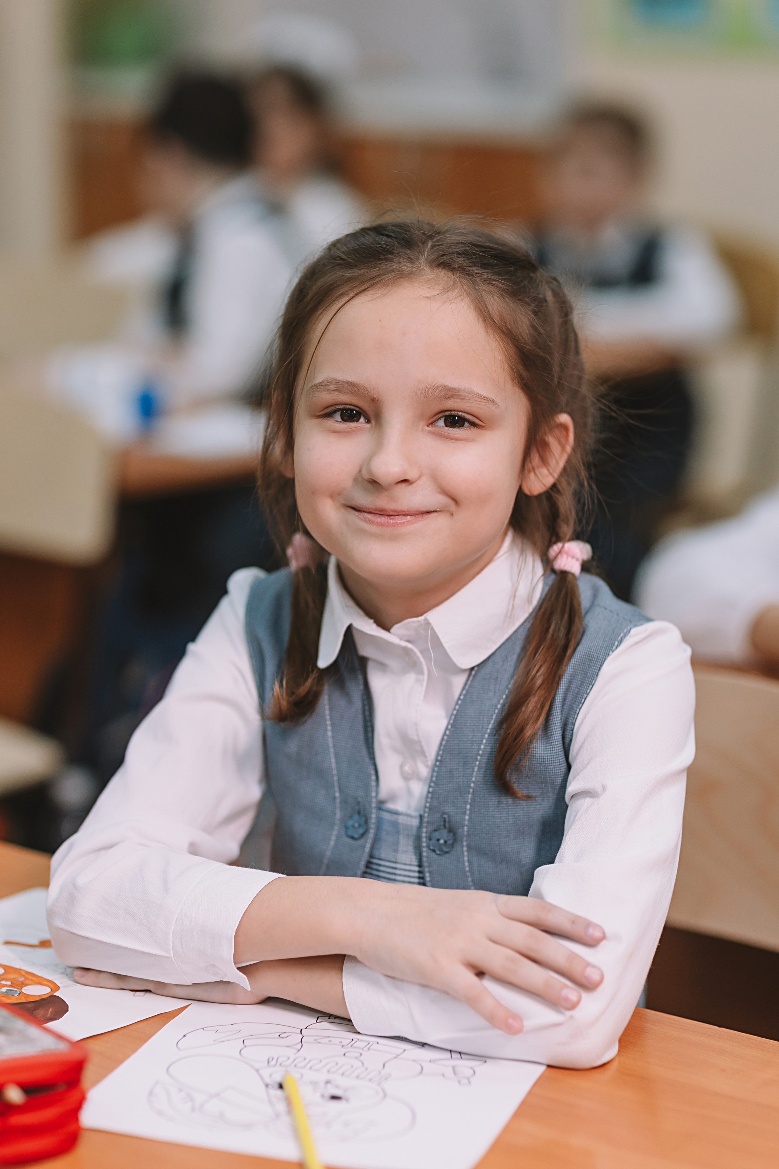 2 класс в школе. Семейный фотограф Тюмень, фотограф на роды Салмина Мария