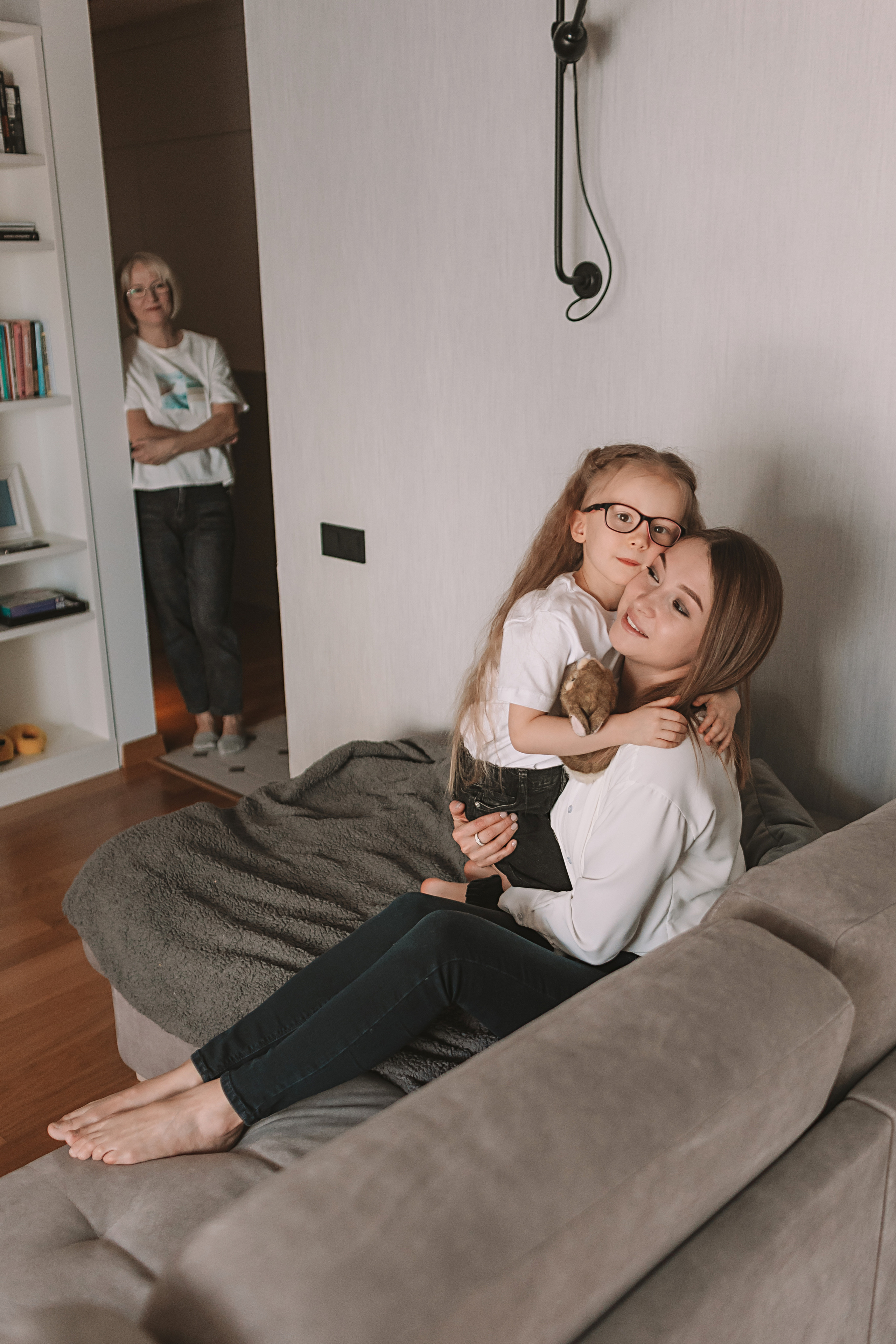 Мама дочка. Семейный фотограф Тюмень, фотограф на роды Салмина Мария