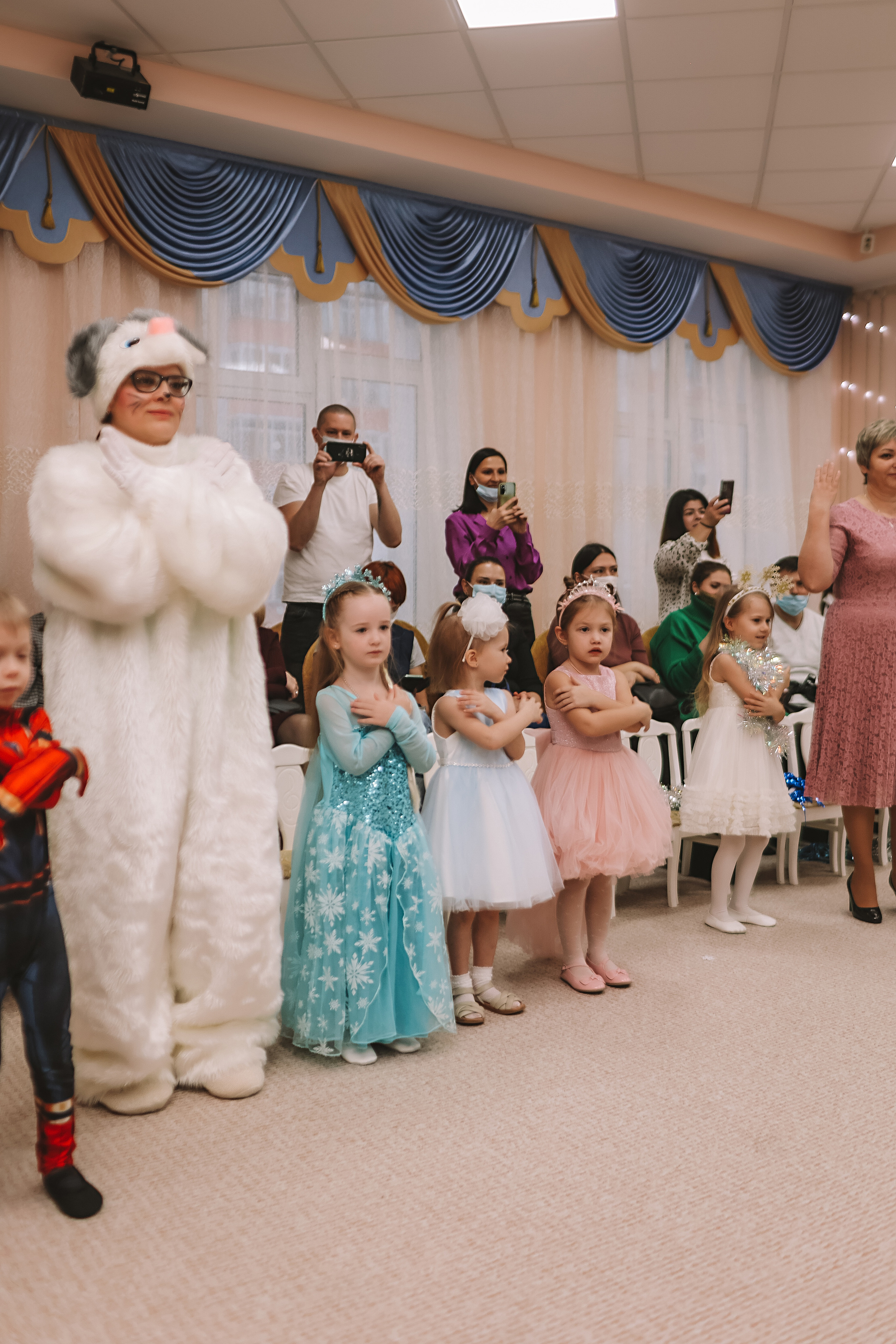 Репортаж новогоднего утренника. Семейный фотограф Тюмень, фотограф на роды Салмина Мария