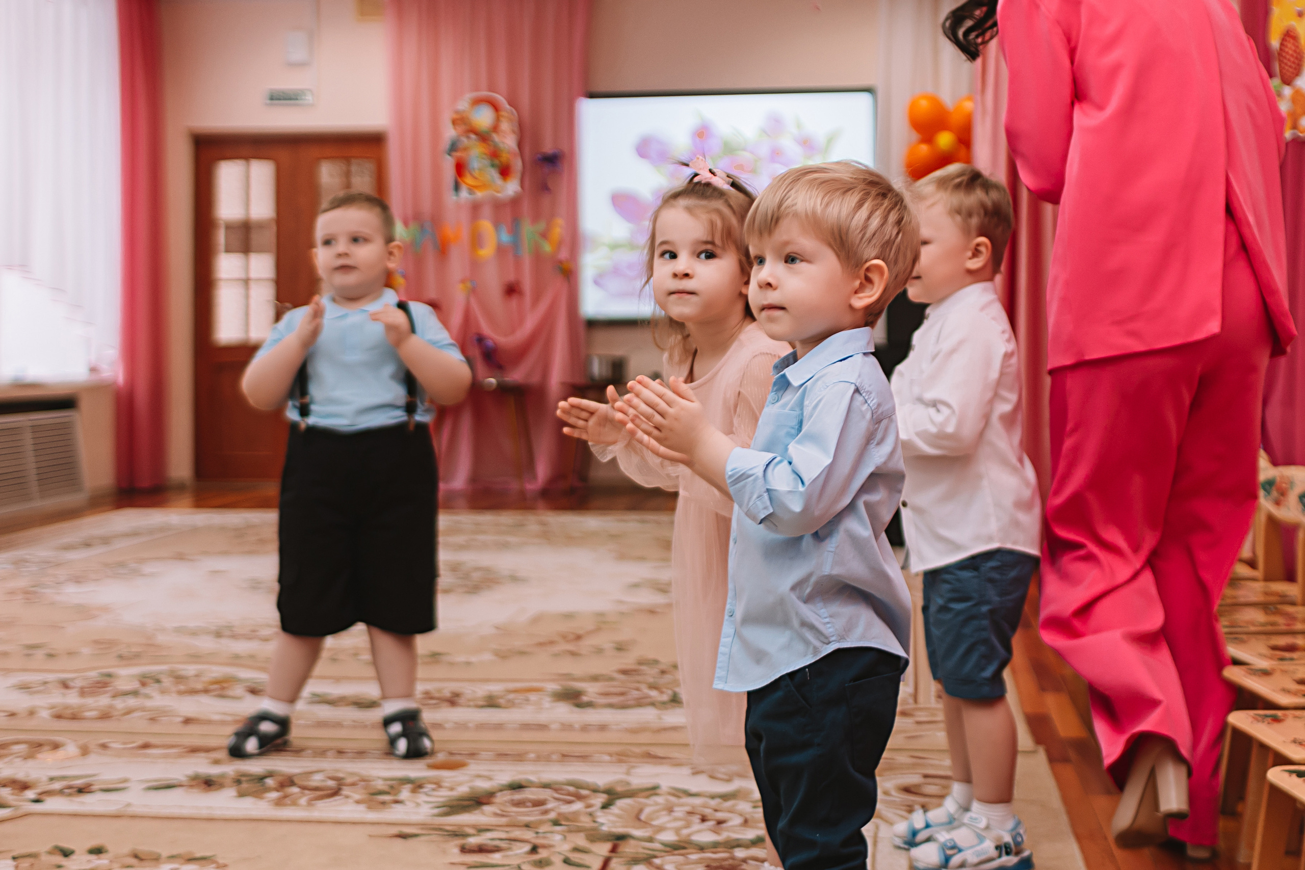 Утренник садик. Семейный фотограф Тюмень, фотограф на роды Салмина Мария