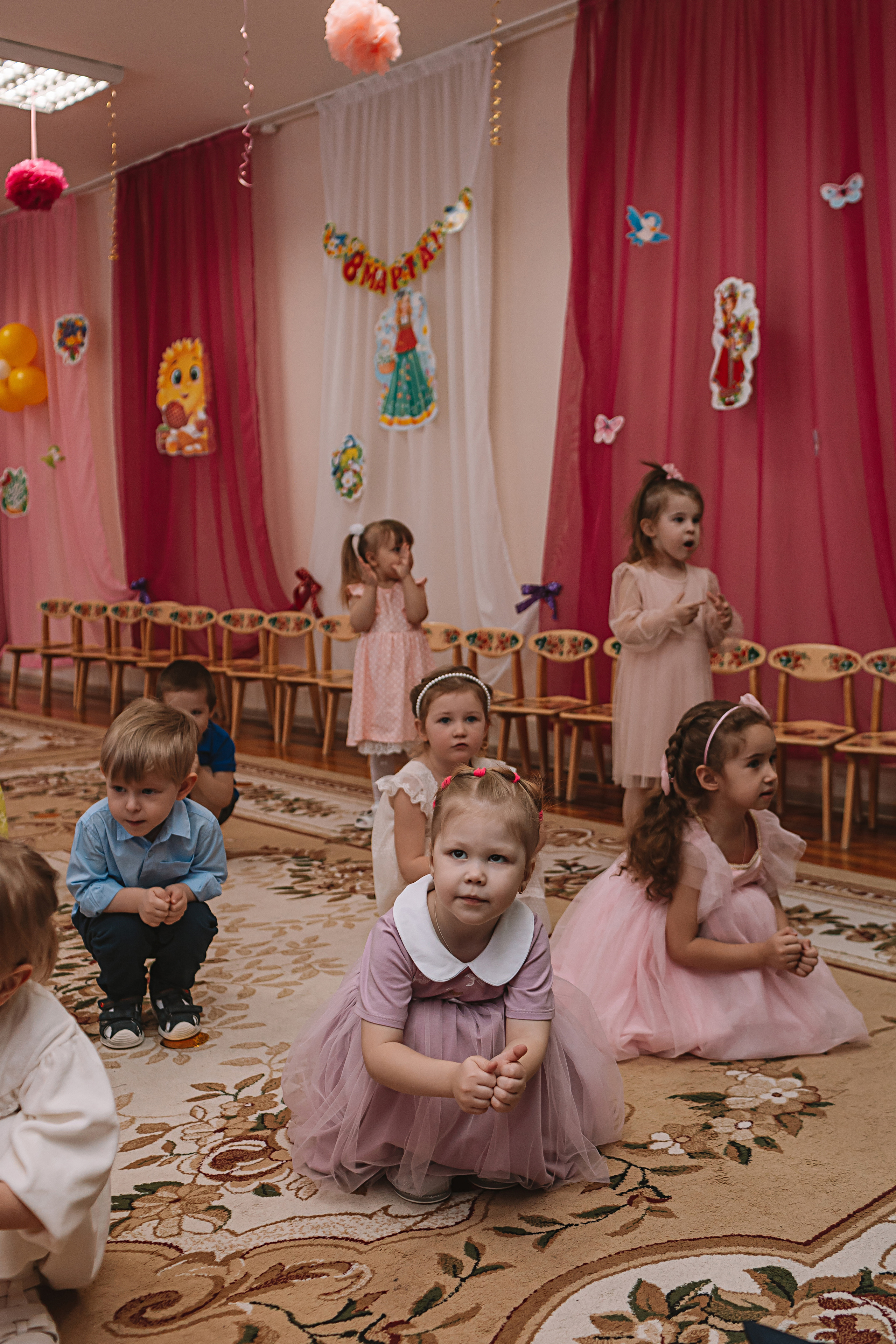 Утренник садик. Семейный фотограф Тюмень, фотограф на роды Салмина Мария
