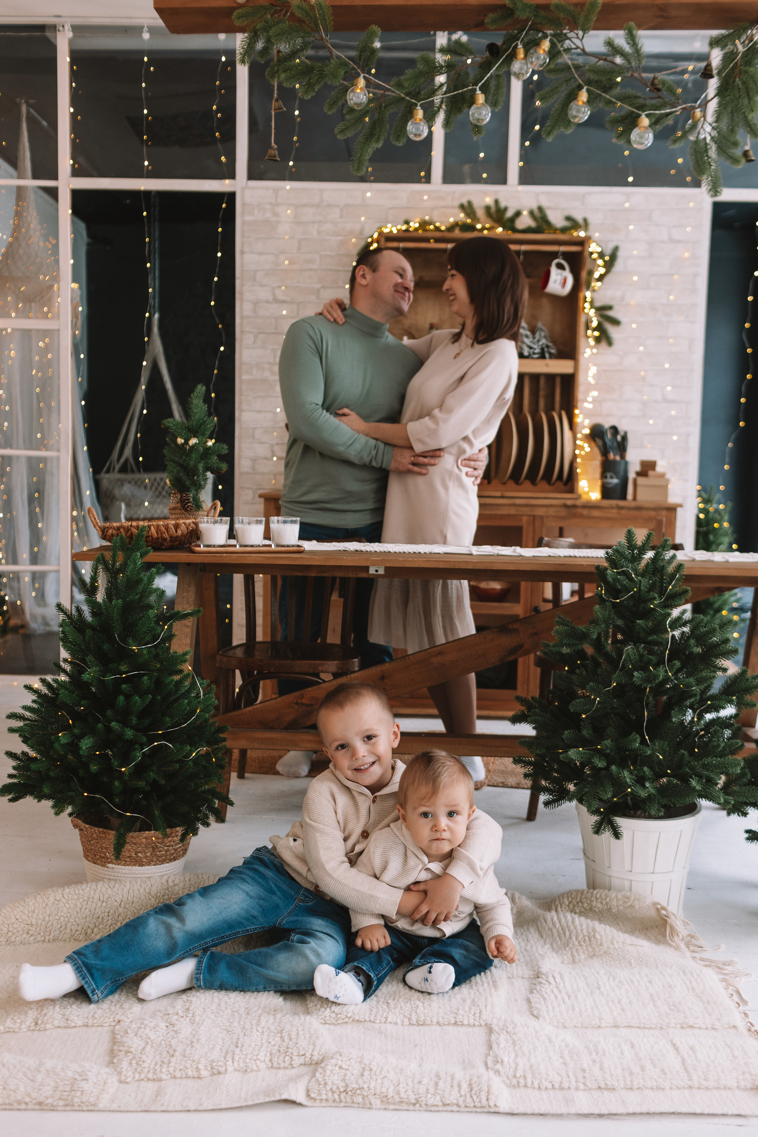 Студия Рояль (новогодняя). Семейный фотограф Тюмень, фотограф на роды Салмина Мария