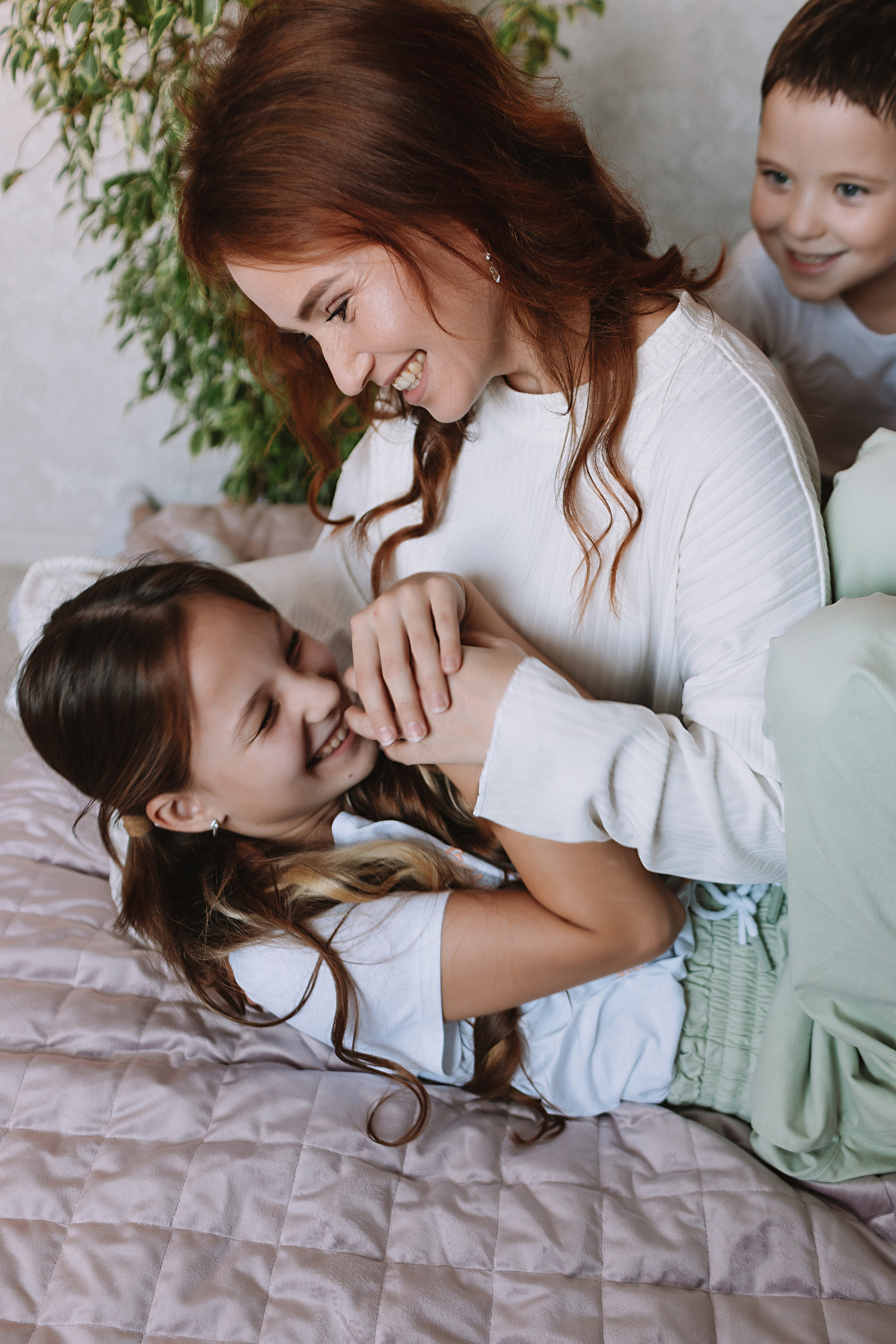 Большая семья (17 человек в частном доме, 2 часа). Семейный фотограф Тюмень, фотограф на роды Салмина Мария