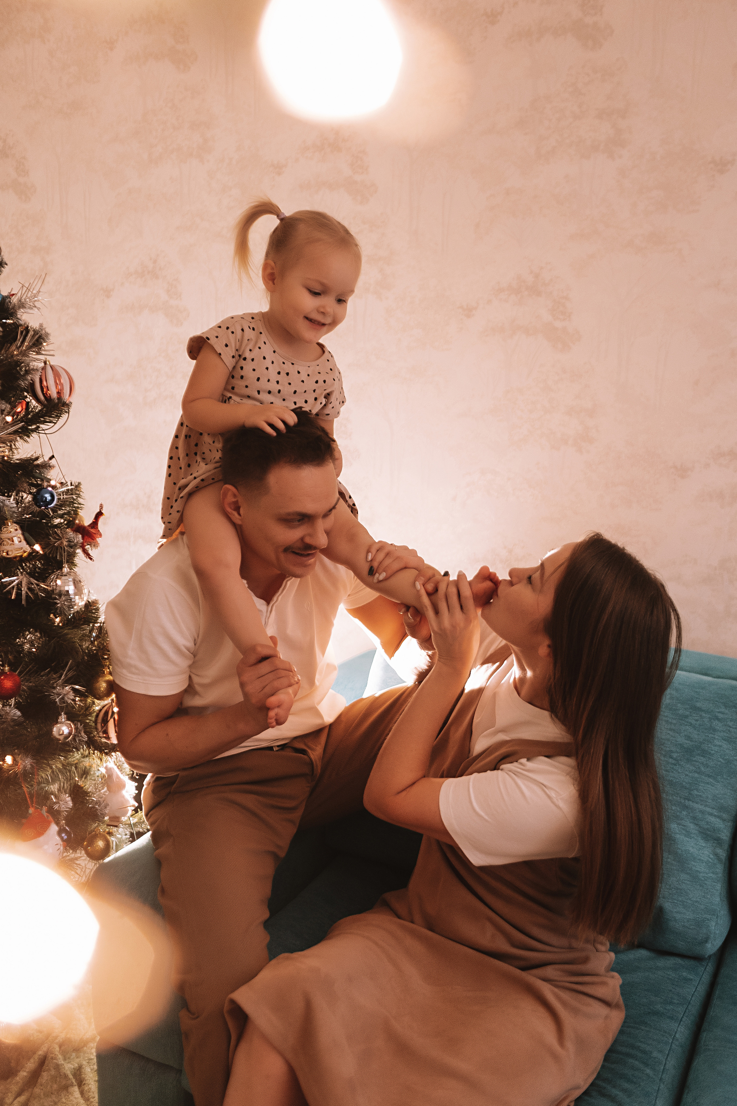 Новогодняя. Семейный фотограф Тюмень, фотограф на роды Салмина Мария