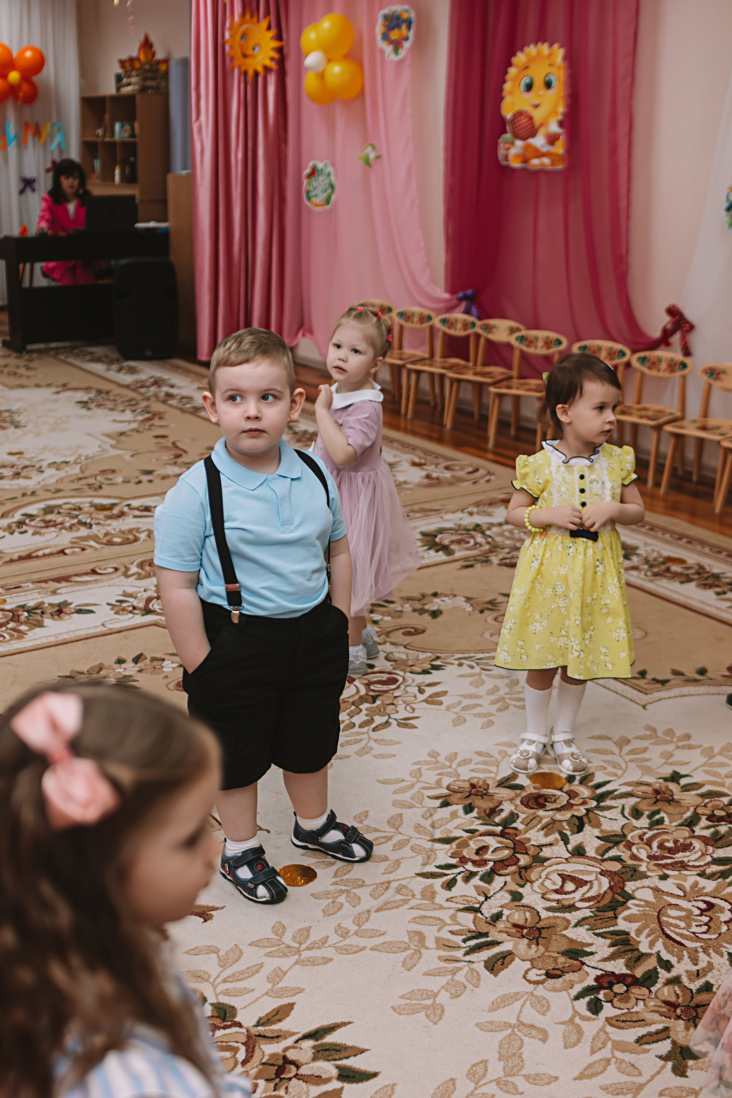 Утренник садик. Семейный фотограф Тюмень, фотограф на роды Салмина Мария