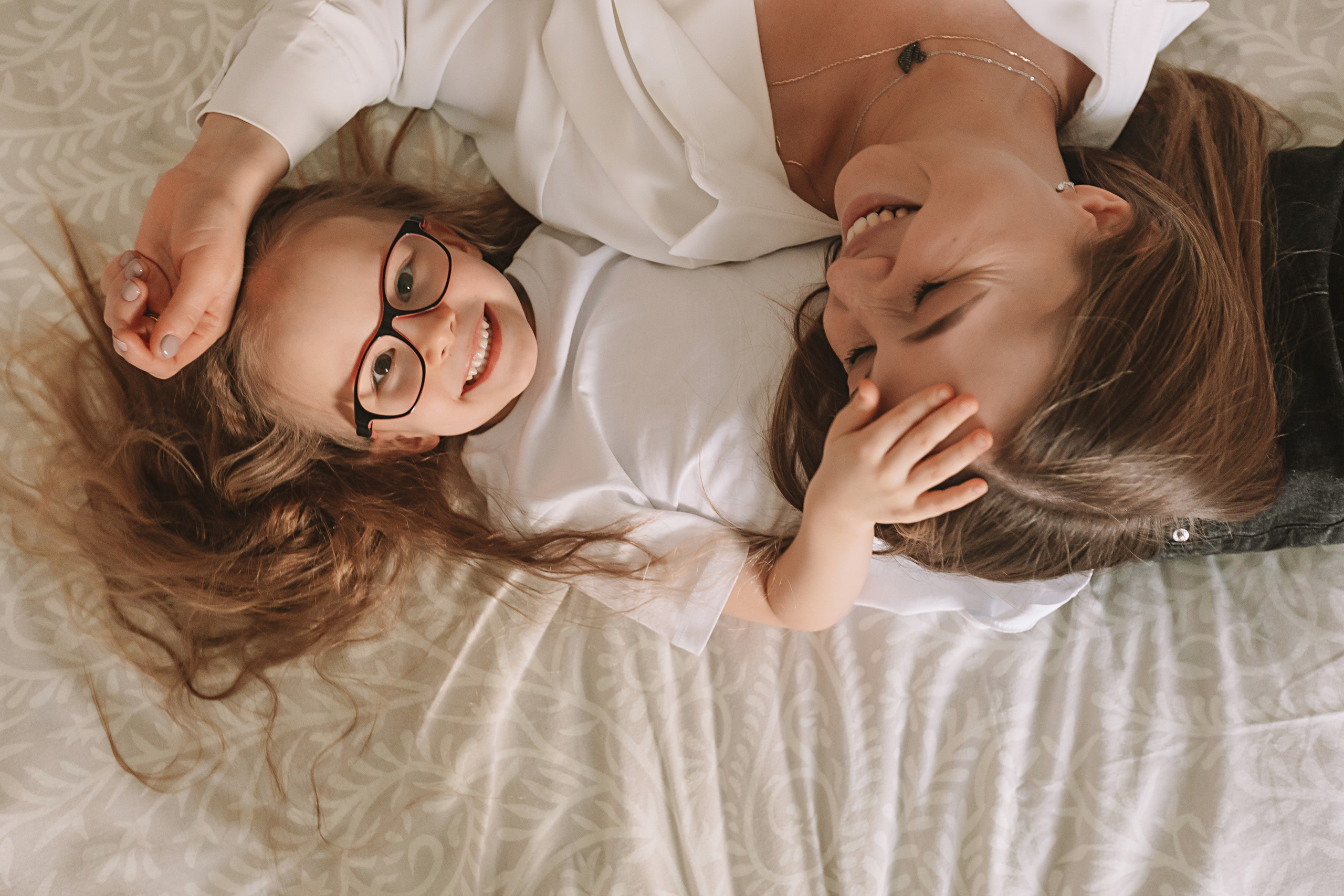 Мама дочка. Семейный фотограф Тюмень, фотограф на роды Салмина Мария