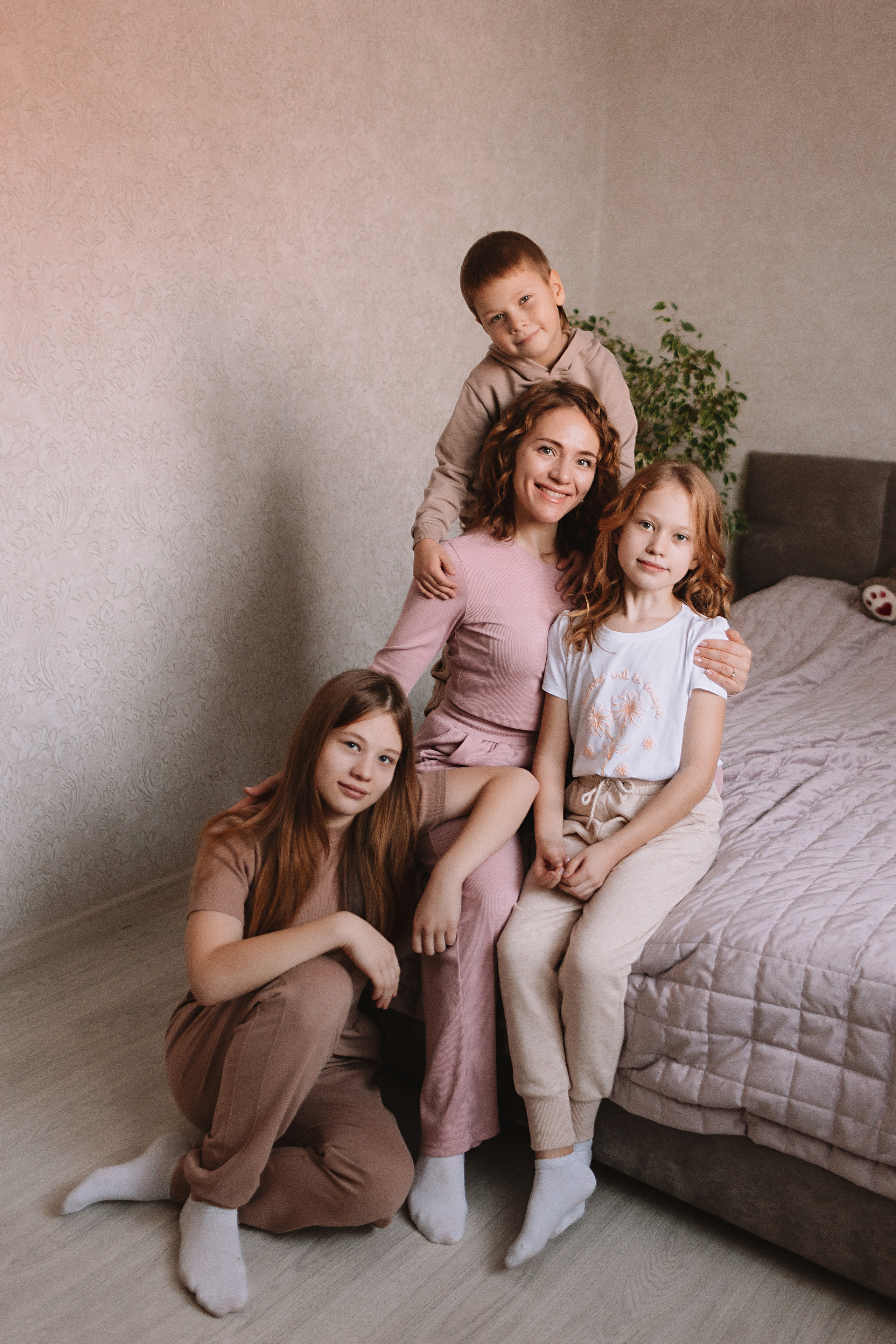 Большая семья (17 человек в частном доме, 2 часа). Семейный фотограф Тюмень, фотограф на роды Салмина Мария