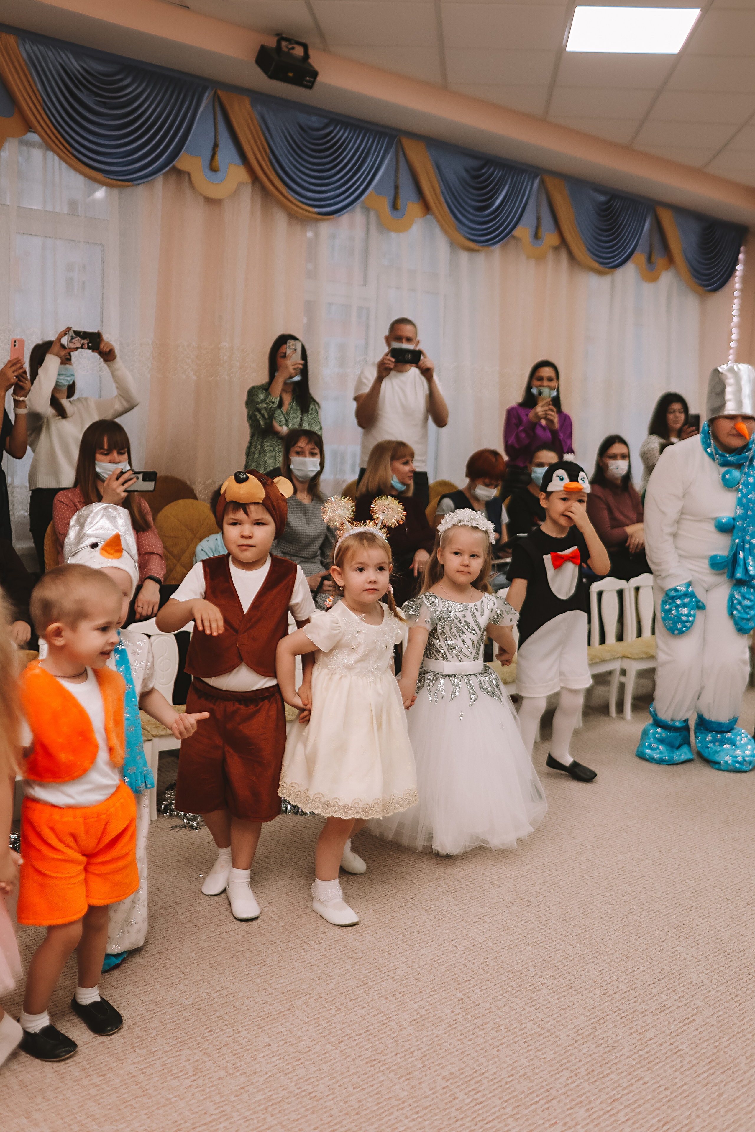 Репортаж новогоднего утренника. Семейный фотограф Тюмень, фотограф на роды Салмина Мария