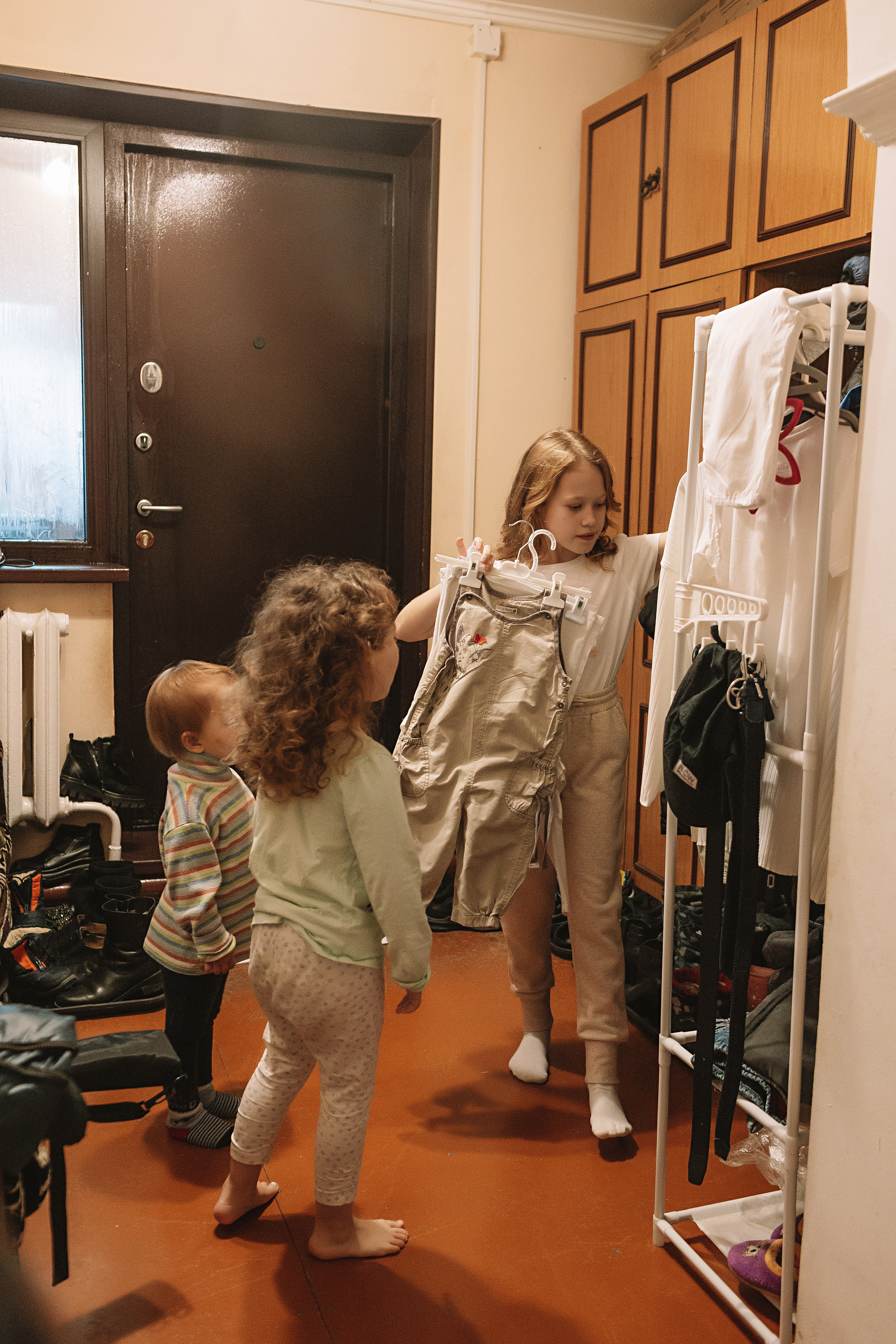 Большая семья (17 человек в частном доме, 2 часа). Семейный фотограф Тюмень, фотограф на роды Салмина Мария