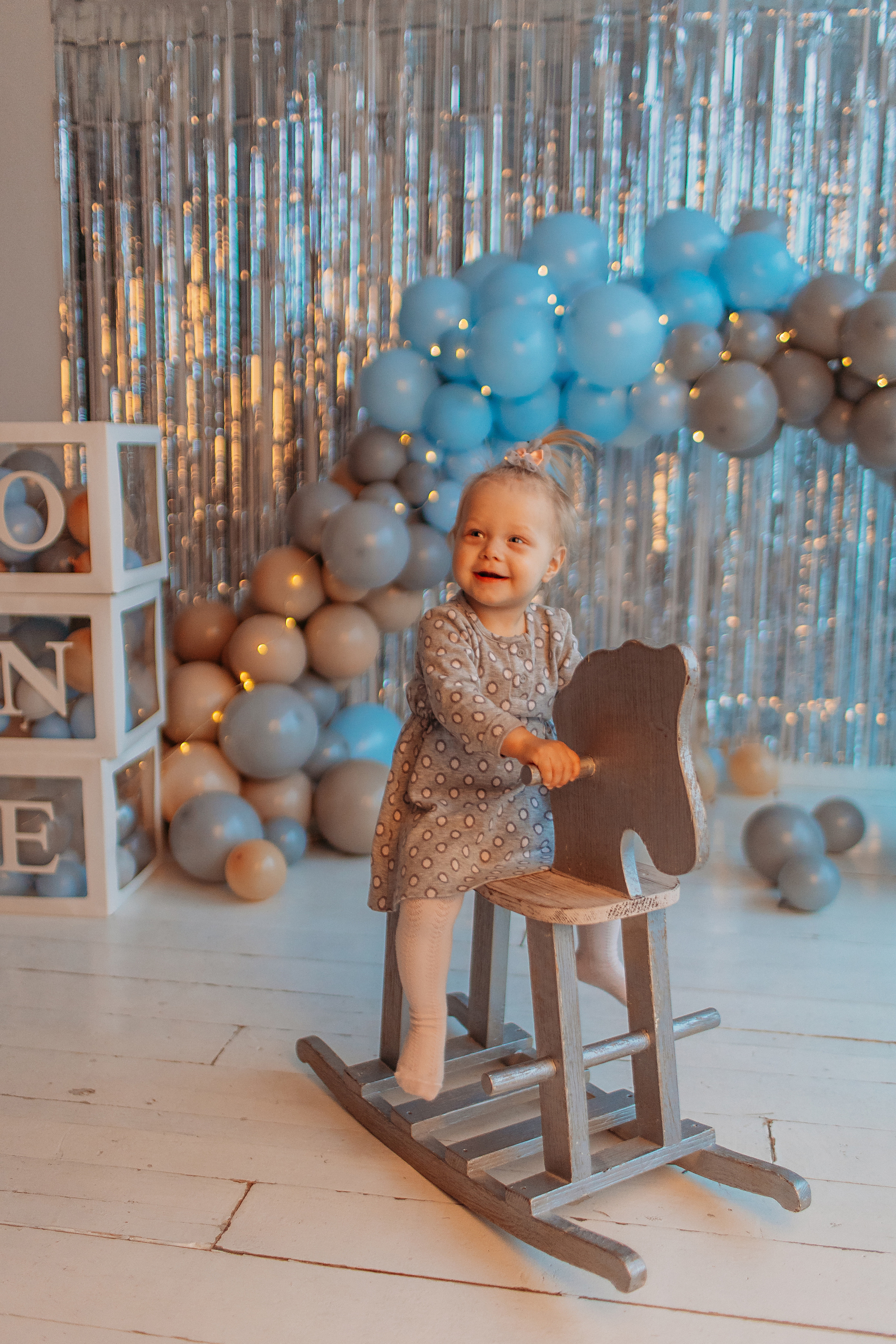 Годик в ВВ студио. Семейный фотограф Тюмень, фотограф на роды Салмина Мария