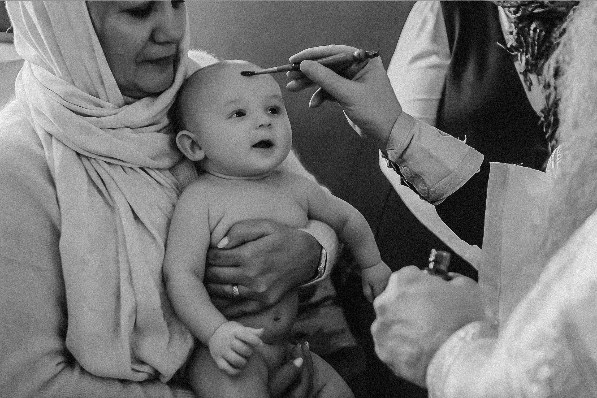 Крещение семакова. Семейный фотограф Тюмень, фотограф на роды Салмина Мария