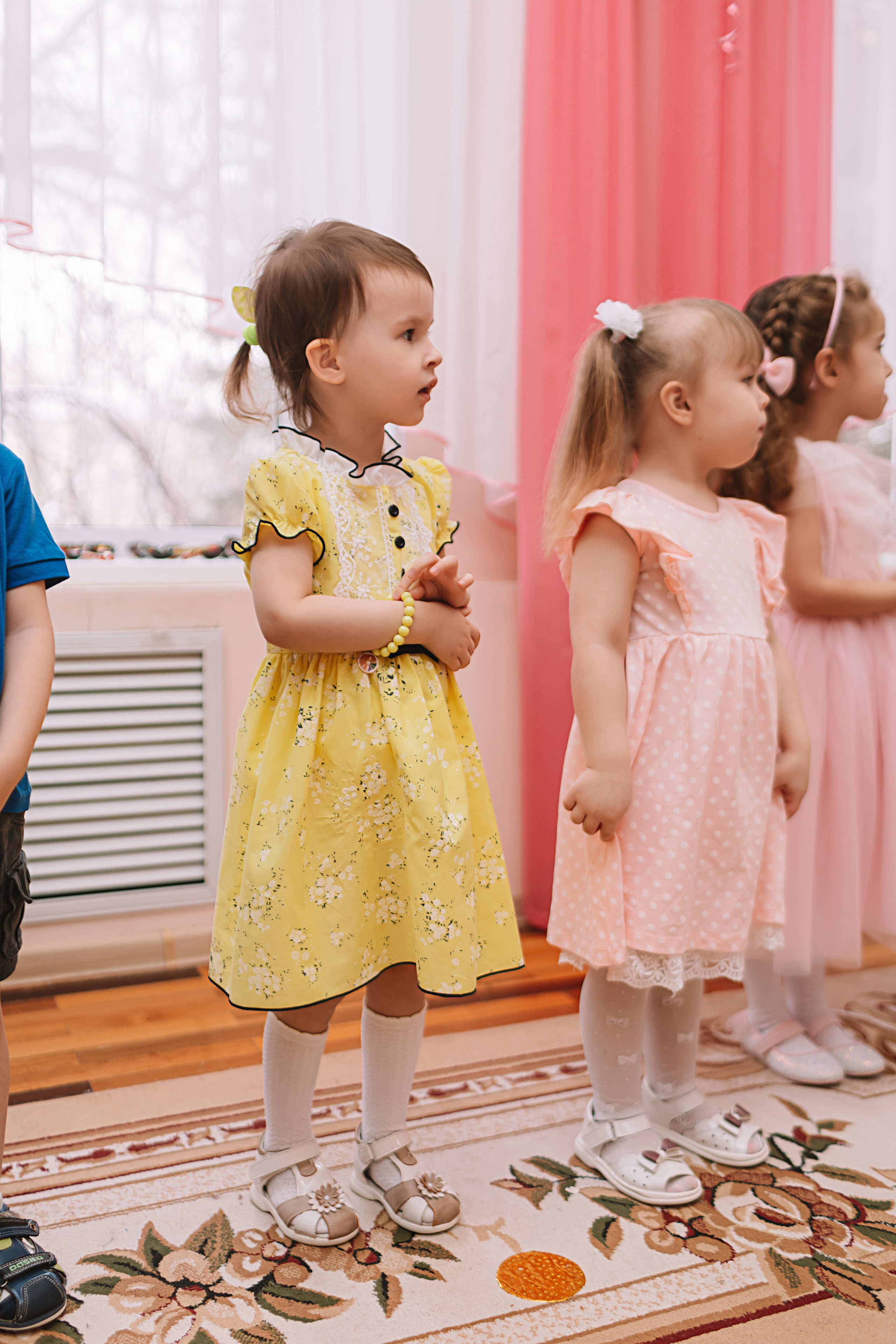 Утренник садик. Семейный фотограф Тюмень, фотограф на роды Салмина Мария