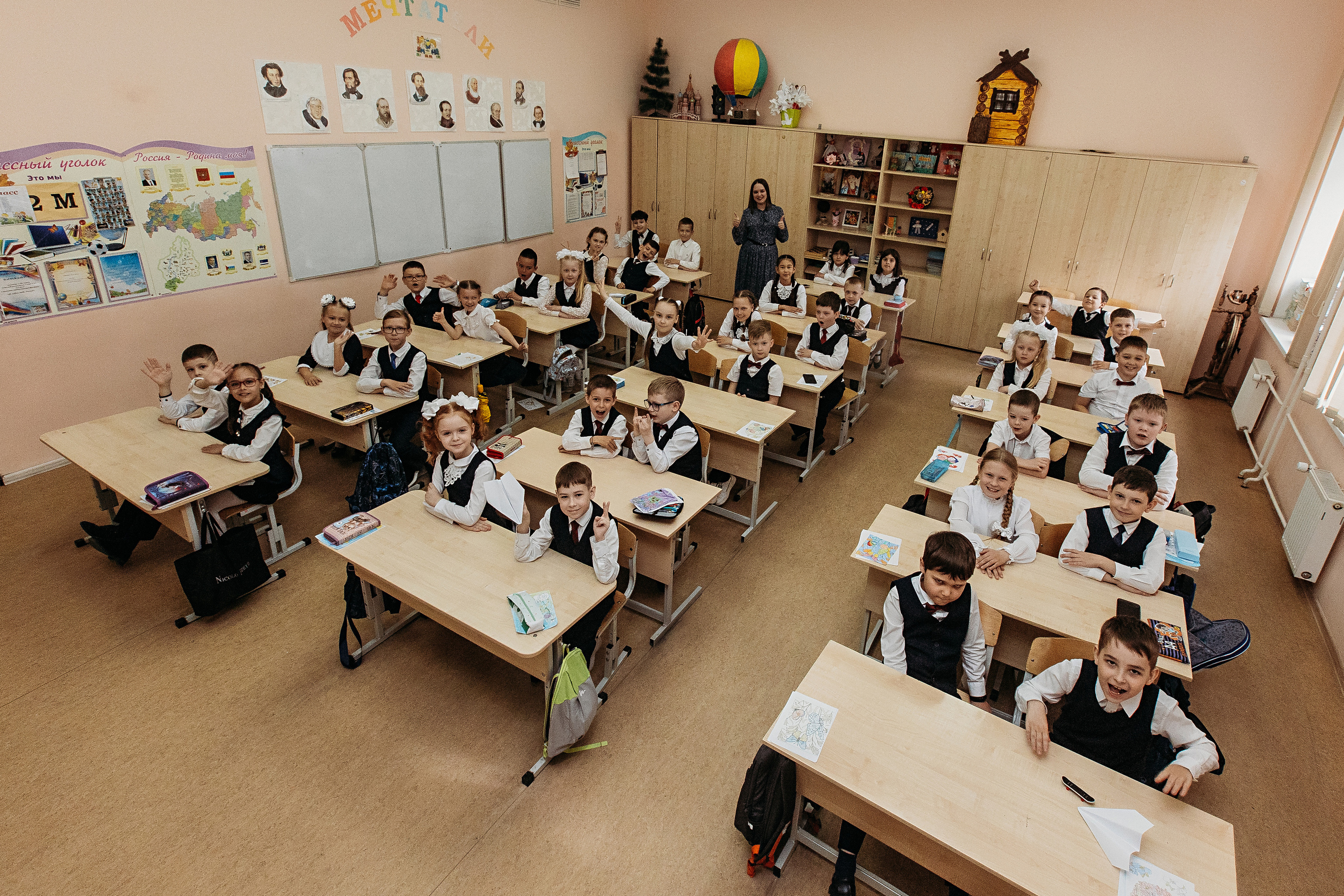 2 класс. Семейный фотограф Тюмень, фотограф на роды Салмина Мария