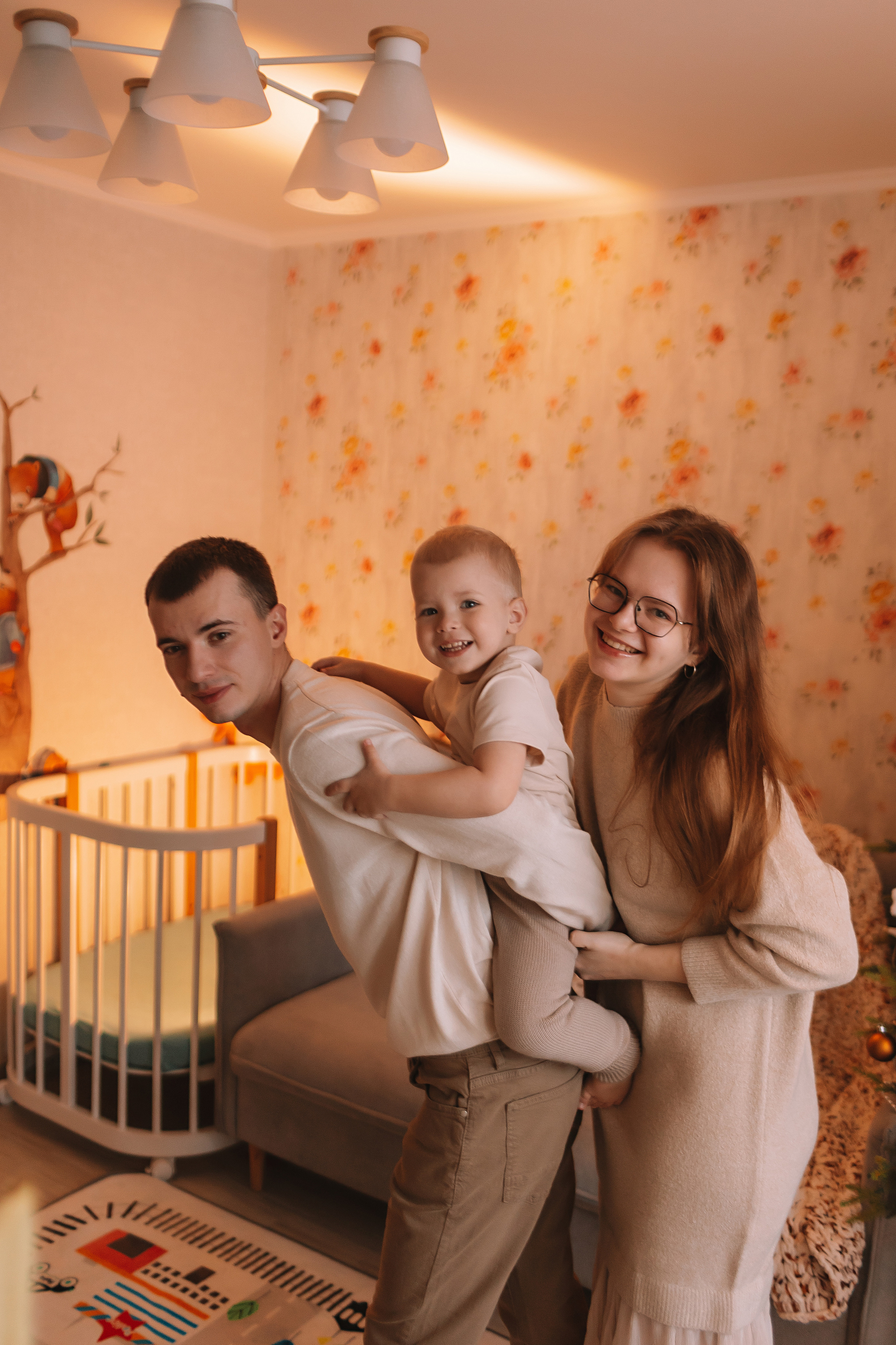 Очень активный Лев. Семейный фотограф Тюмень, фотограф на роды Салмина Мария