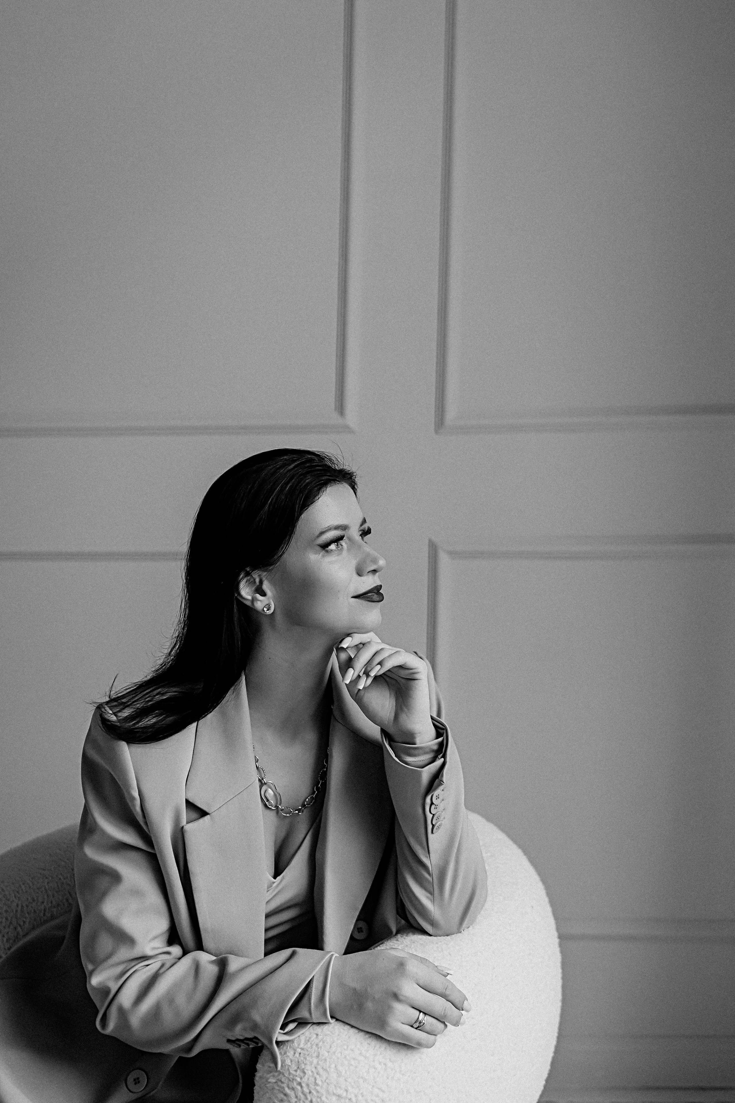 Руководитель студий красоты, студия Белая. Семейный фотограф Тюмень, фотограф на роды Салмина Мария