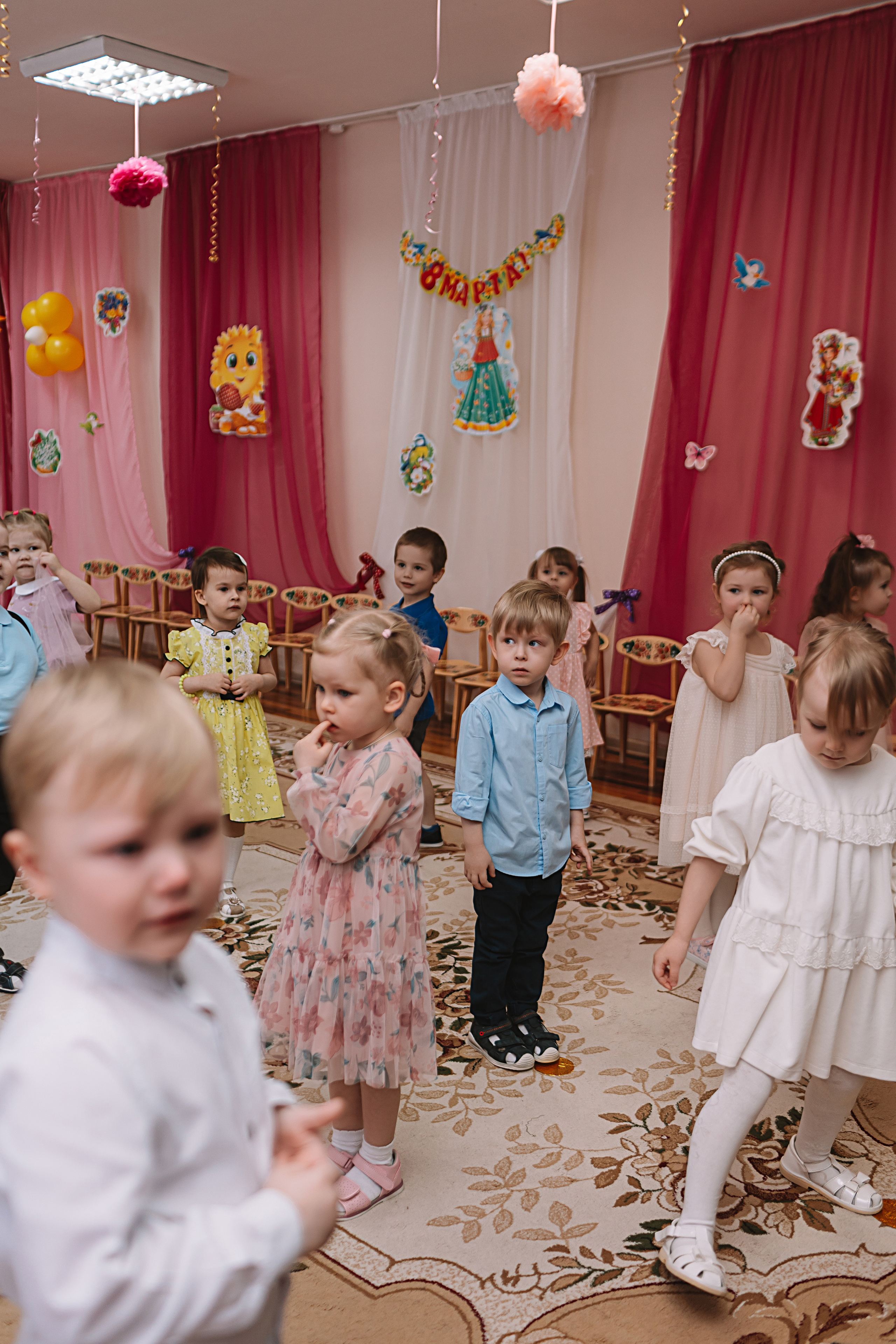 Утренник садик. Семейный фотограф Тюмень, фотограф на роды Салмина Мария