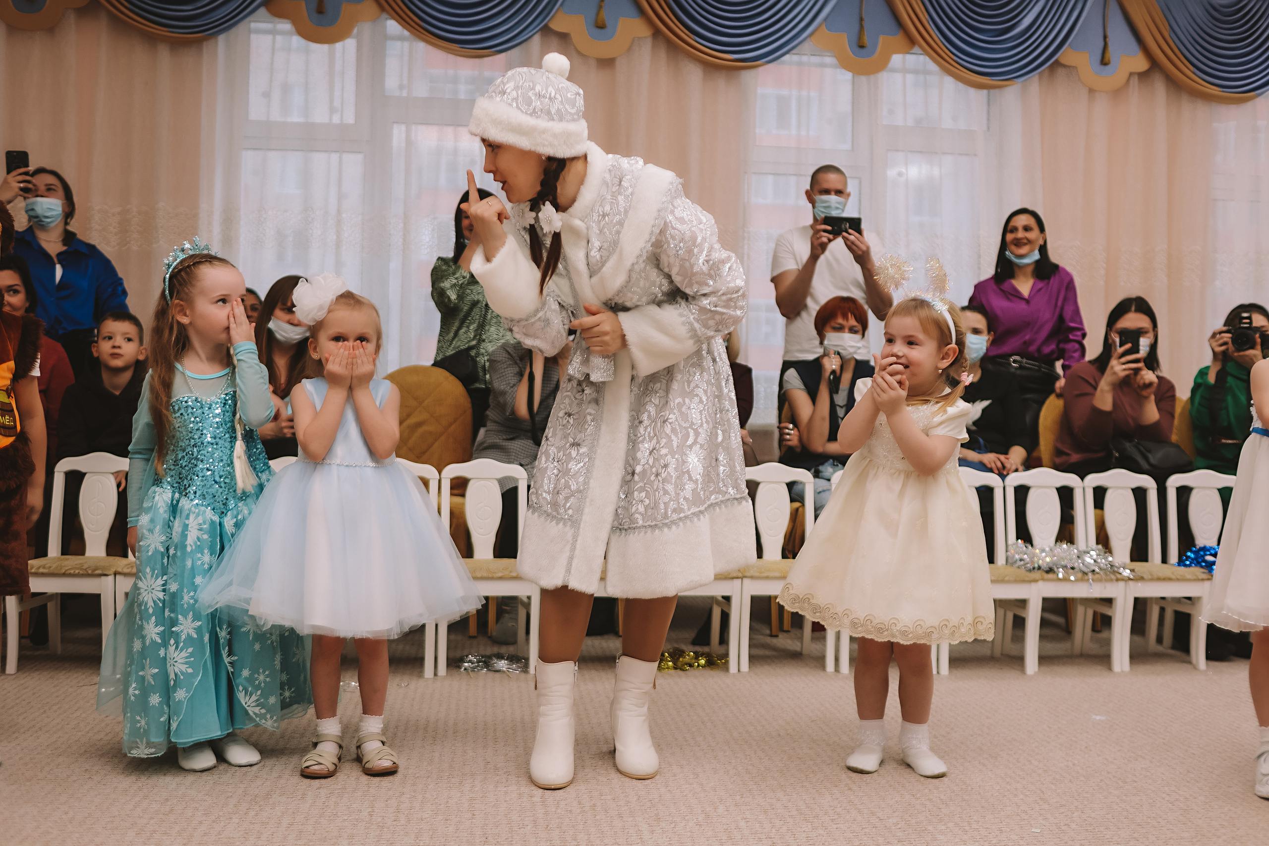 Репортаж новогоднего утренника. Семейный фотограф Тюмень, фотограф на роды Салмина Мария