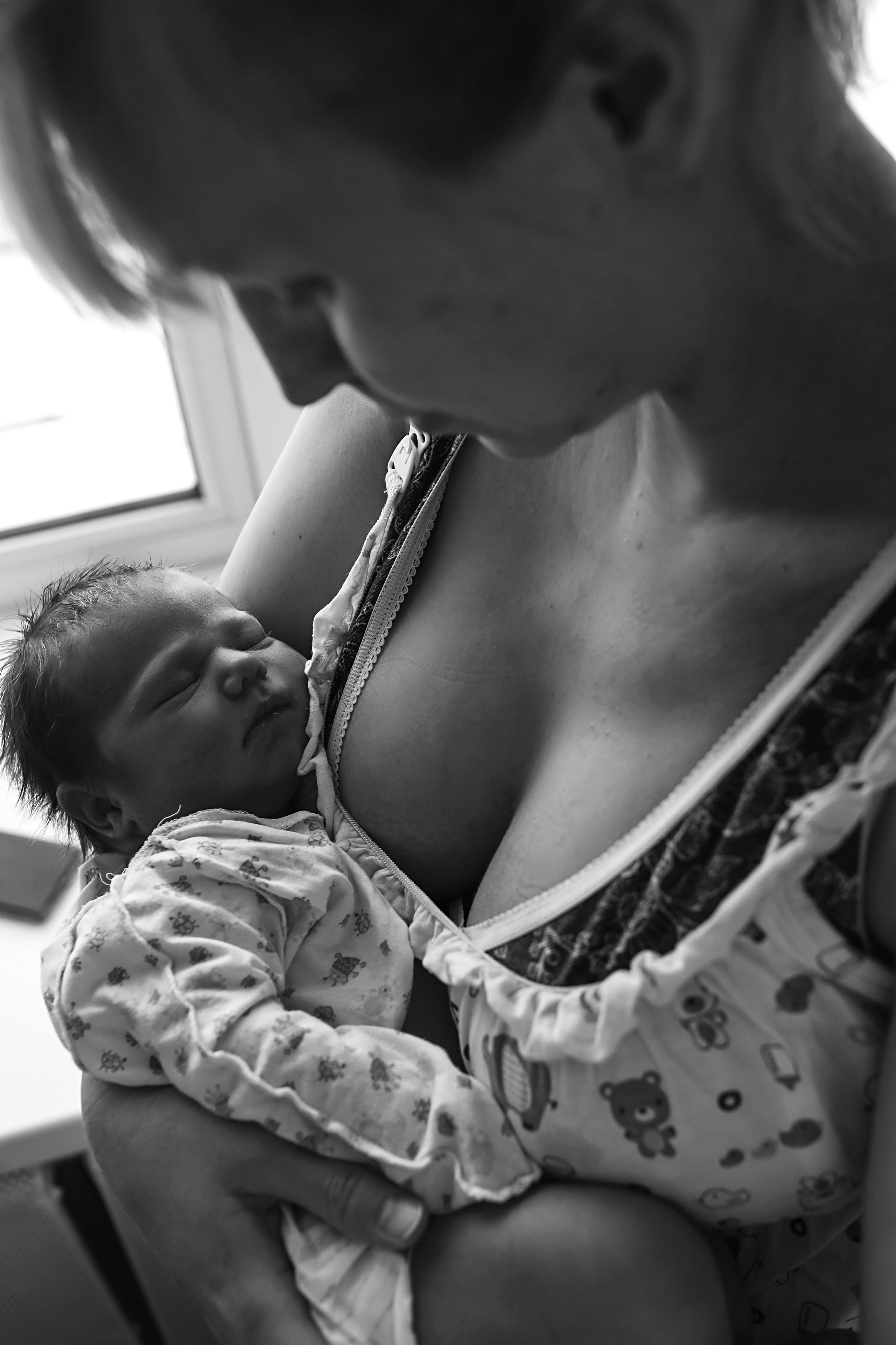 В палате сборный. Семейный фотограф Тюмень, фотограф на роды Салмина Мария