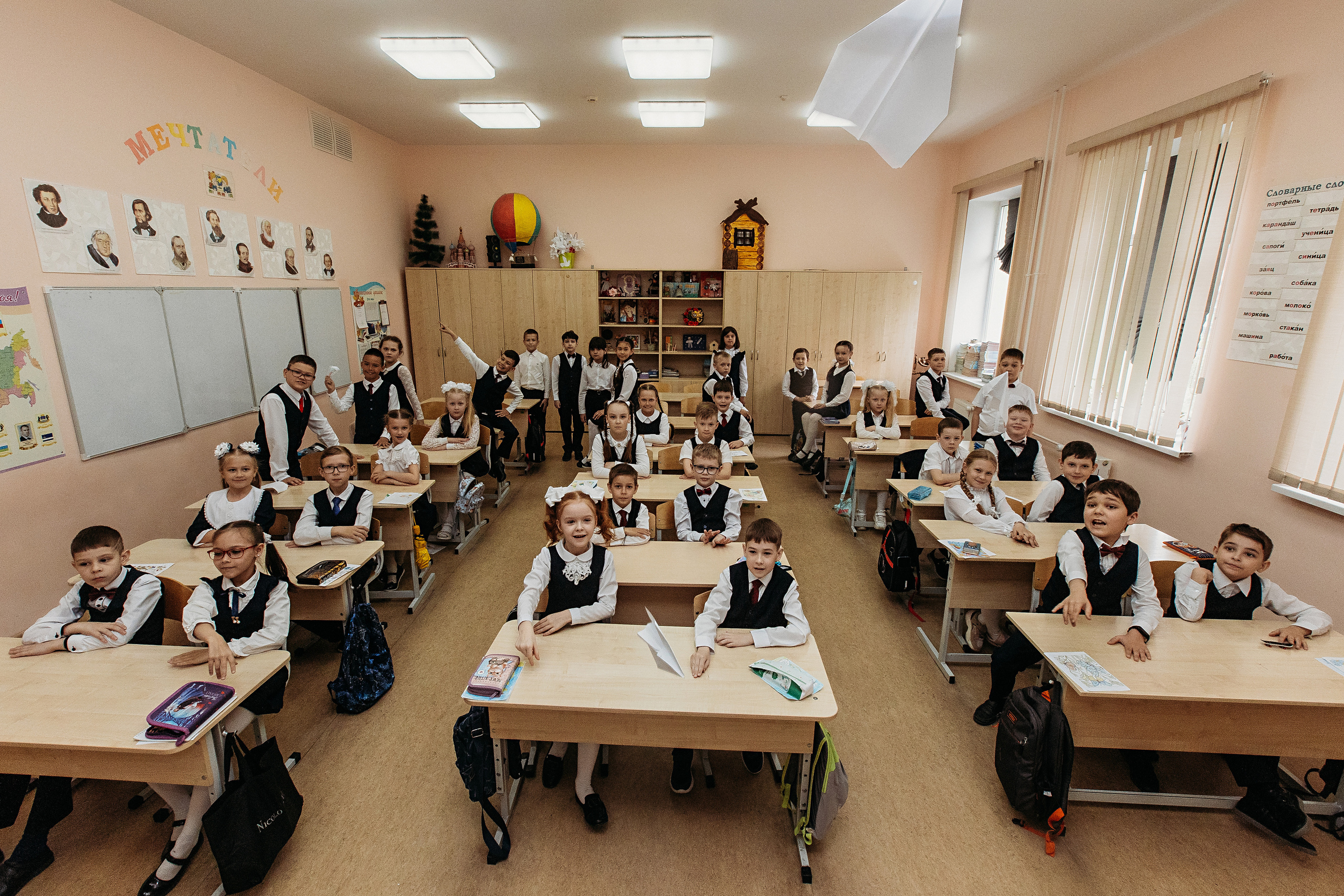 2 класс. Семейный фотограф Тюмень, фотограф на роды Салмина Мария