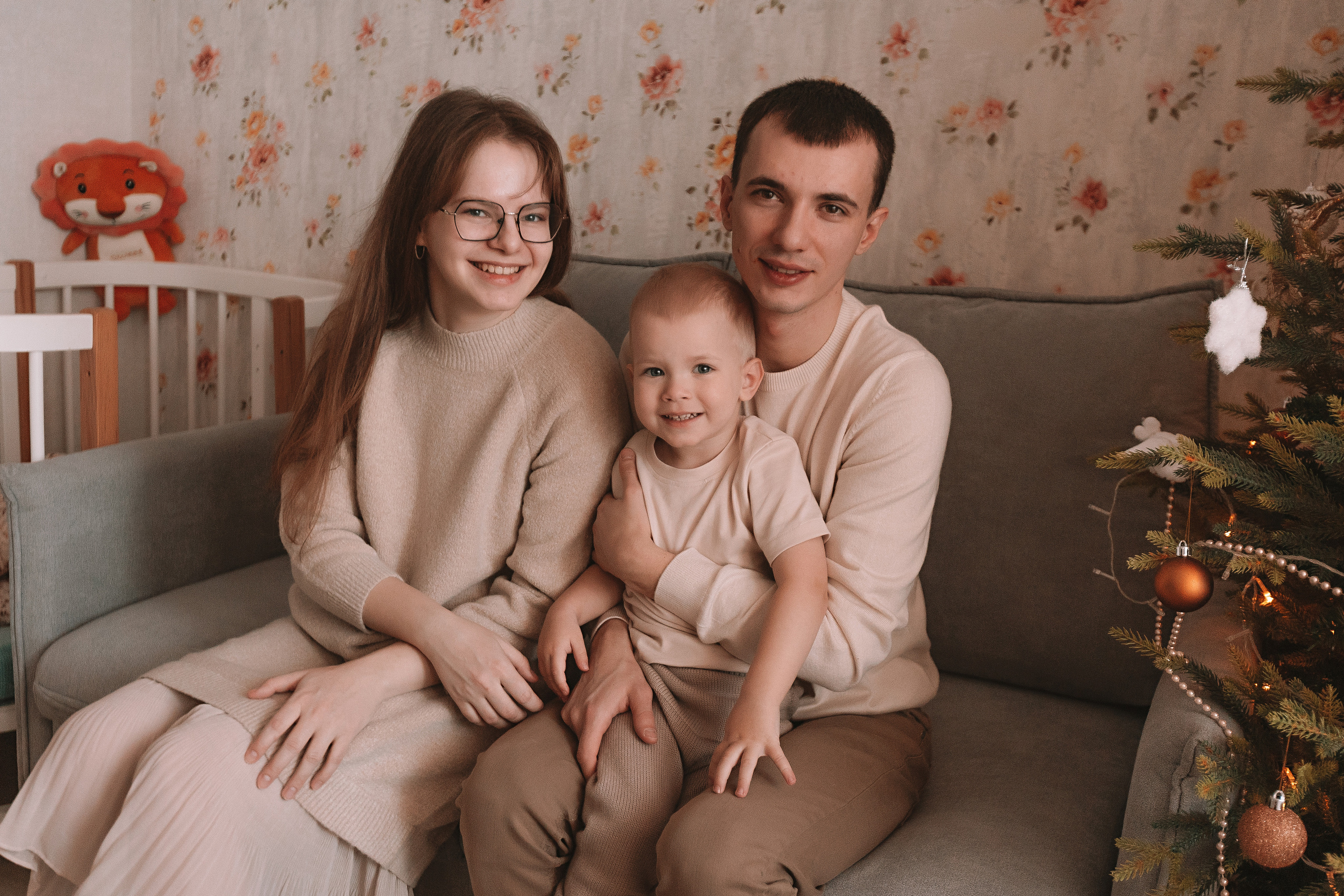 Очень активный Лев. Семейный фотограф Тюмень, фотограф на роды Салмина Мария