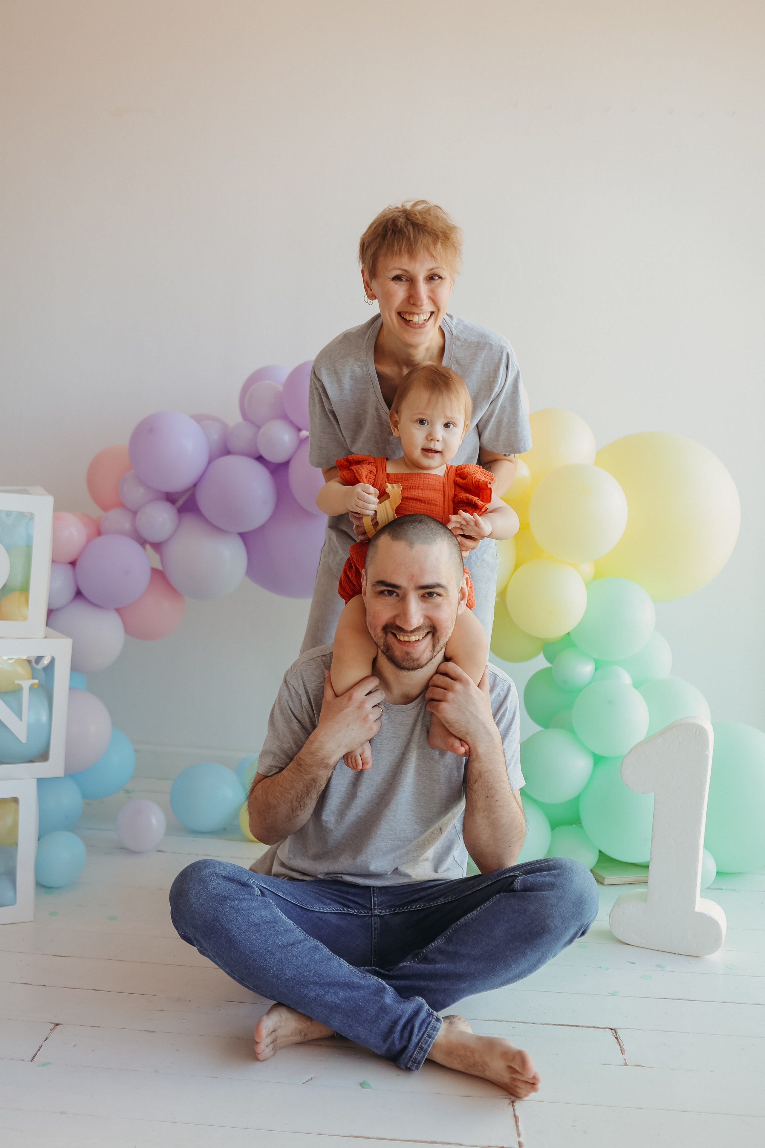 Годик в ВВ студио. Семейный фотограф Тюмень, фотограф на роды Салмина Мария